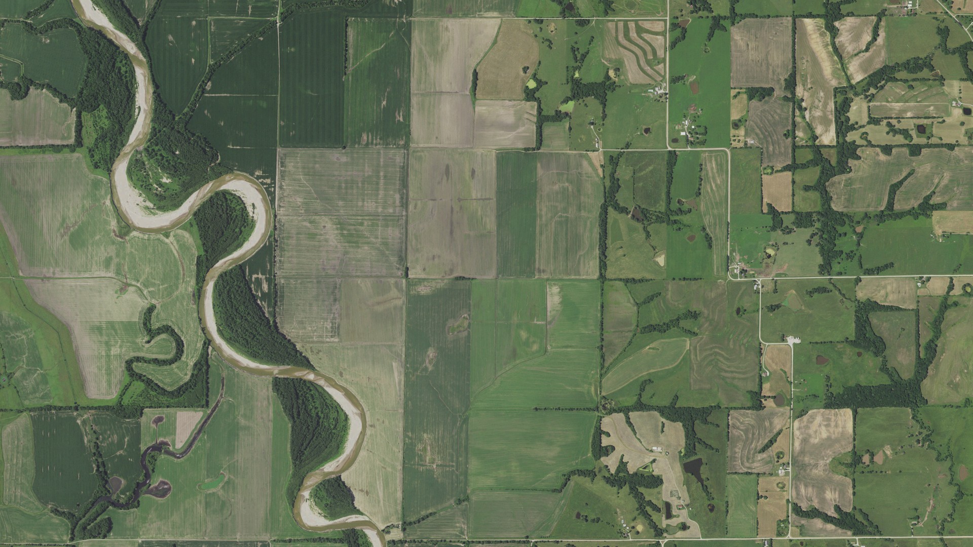 Natural-color aerial photograph of land around Harrison, Missouri