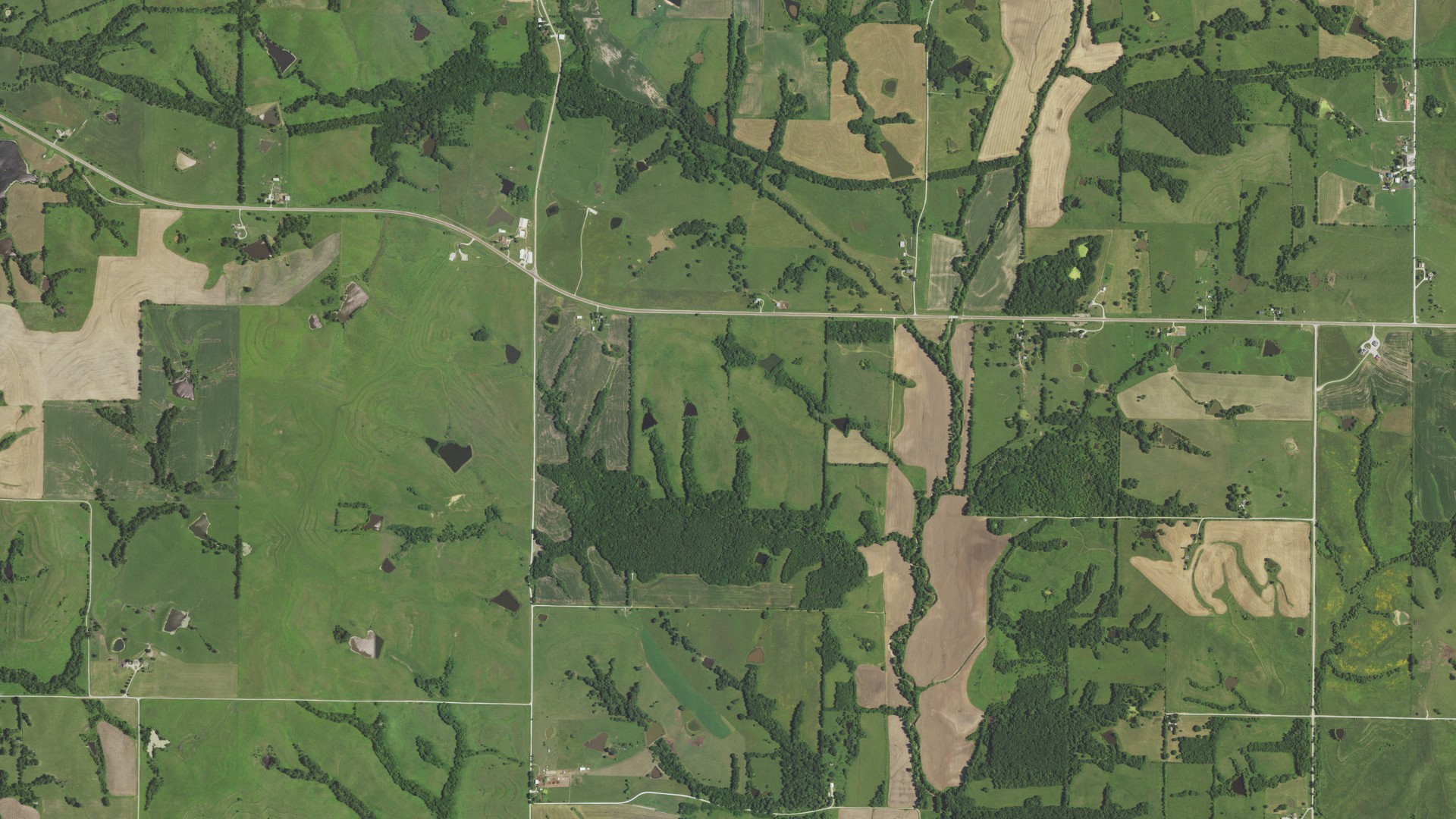 Aerial view of land around White Oak, Missouri
