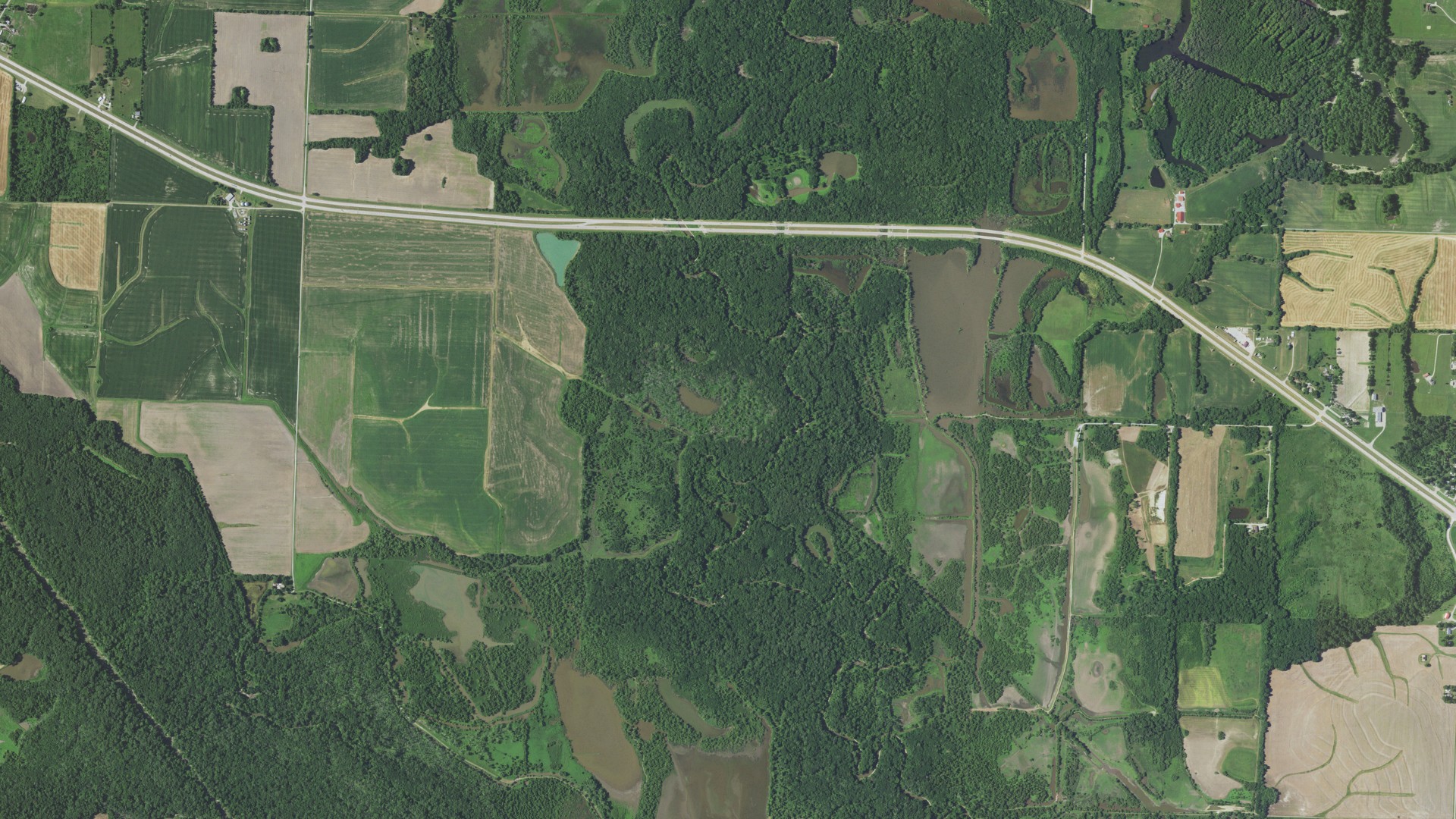 Aerial view of land around Honey Creek, Missouri
