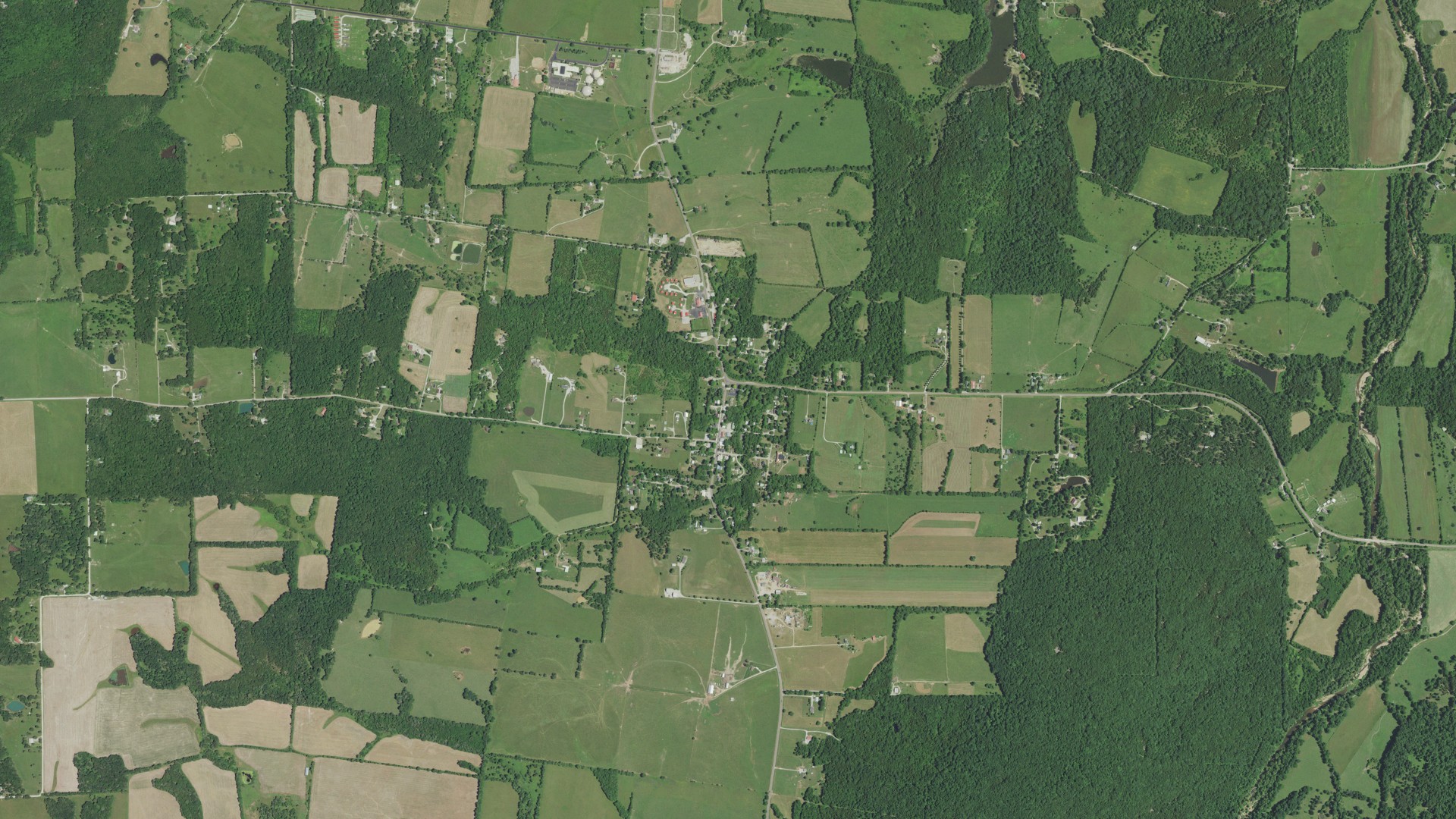 Natural-color aerial photograph of land around Caledonia, Missouri