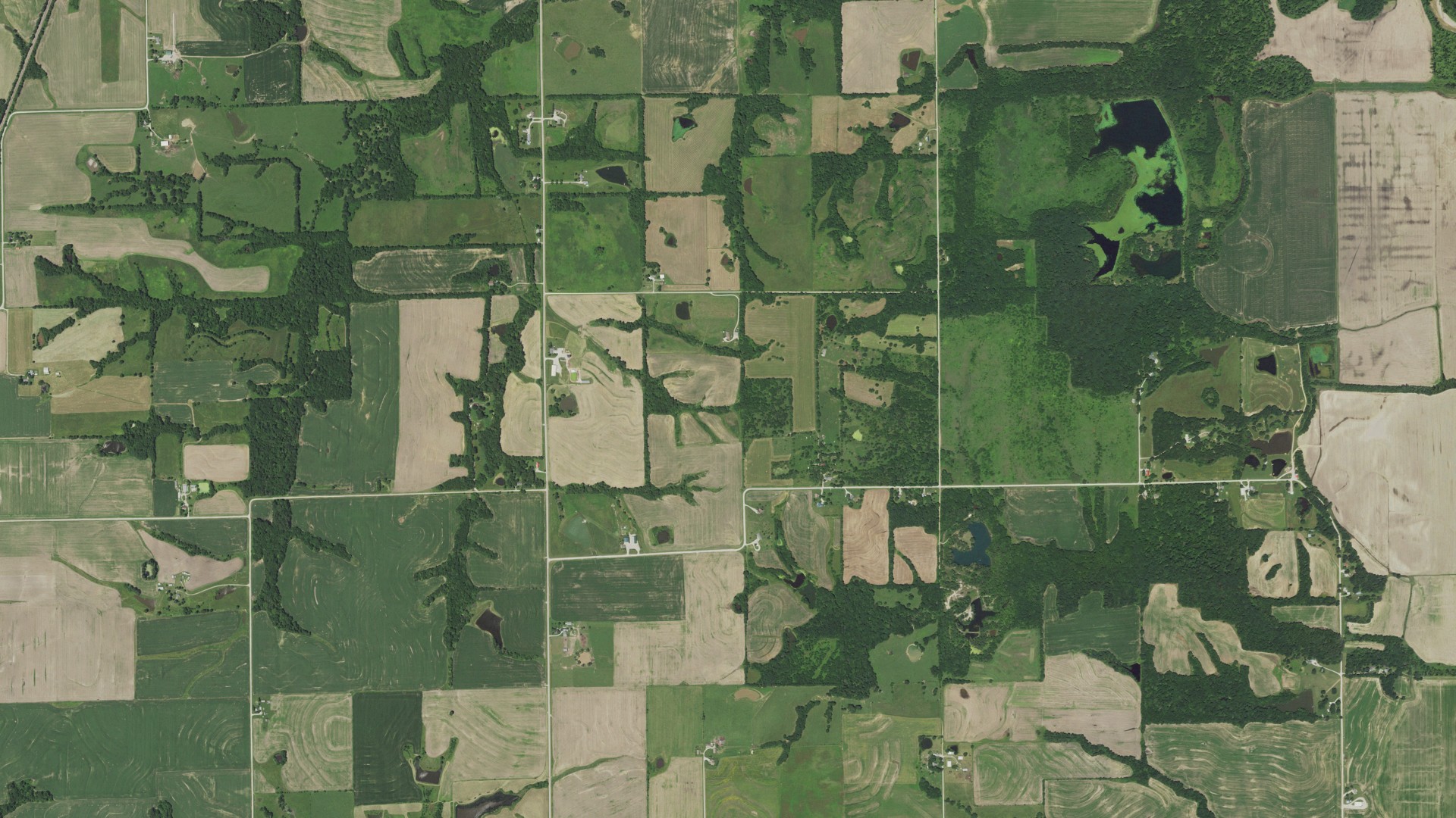 Natural-color aerial photograph of land around Rich Hill, Missouri