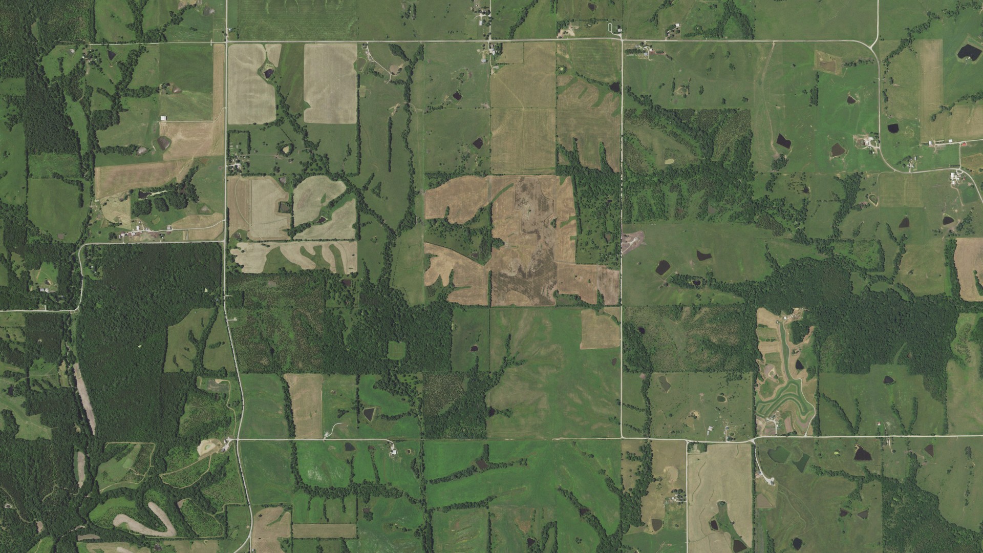 Aerial view of land around Lindley, Missouri