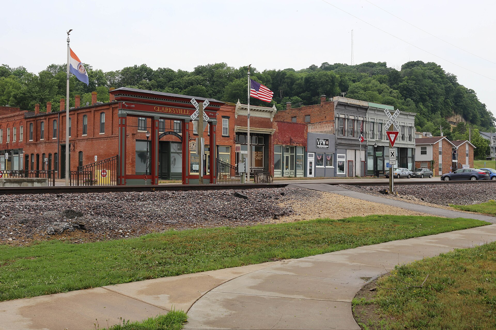 Clarksville, MO This is an image of a place or building that is listed on the National Register of Historic Places in the United States of America. Its reference number is 91000489 (Wikidata). — Missouri