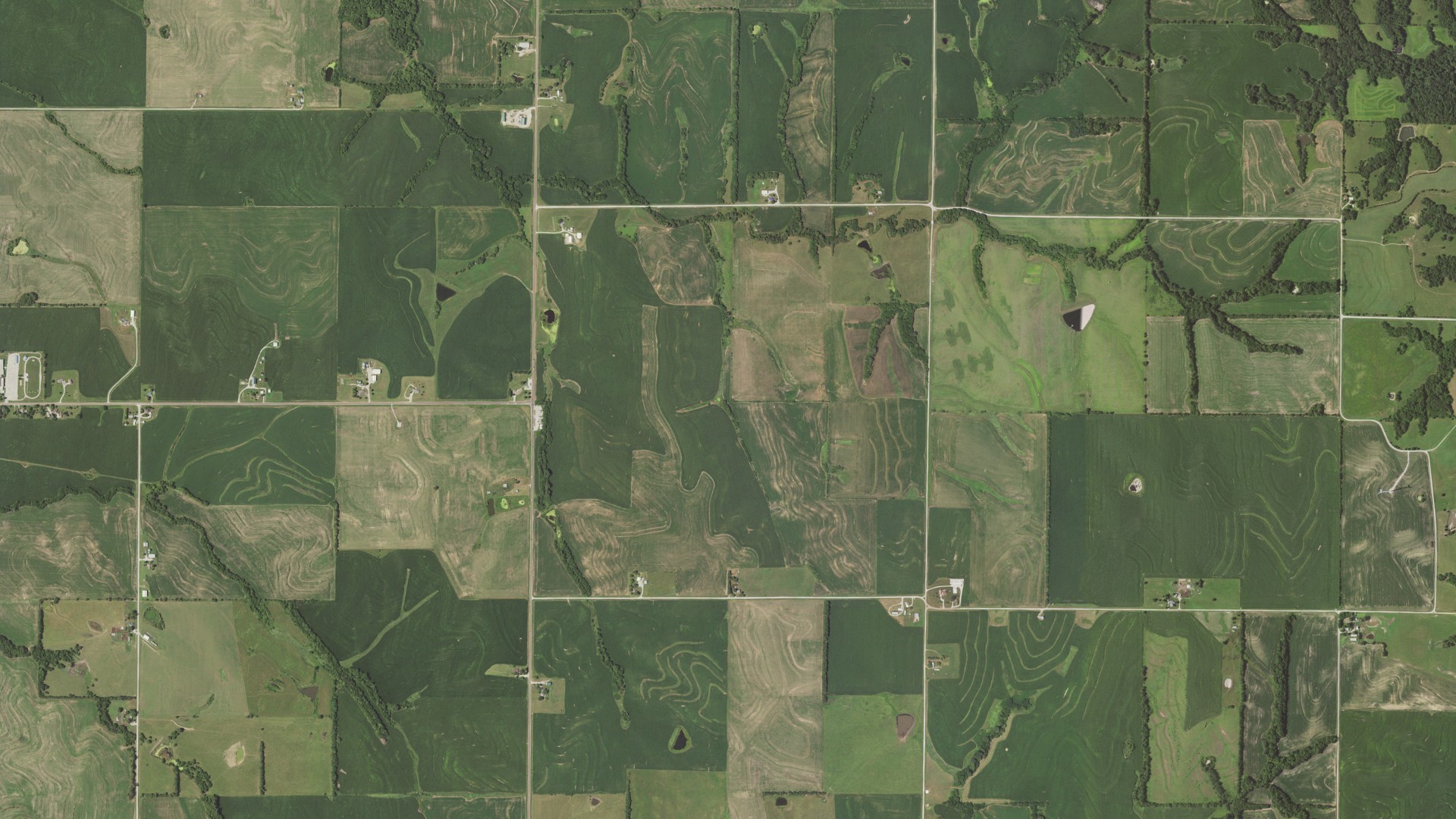 Aerial view of land around Nodaway, Missouri