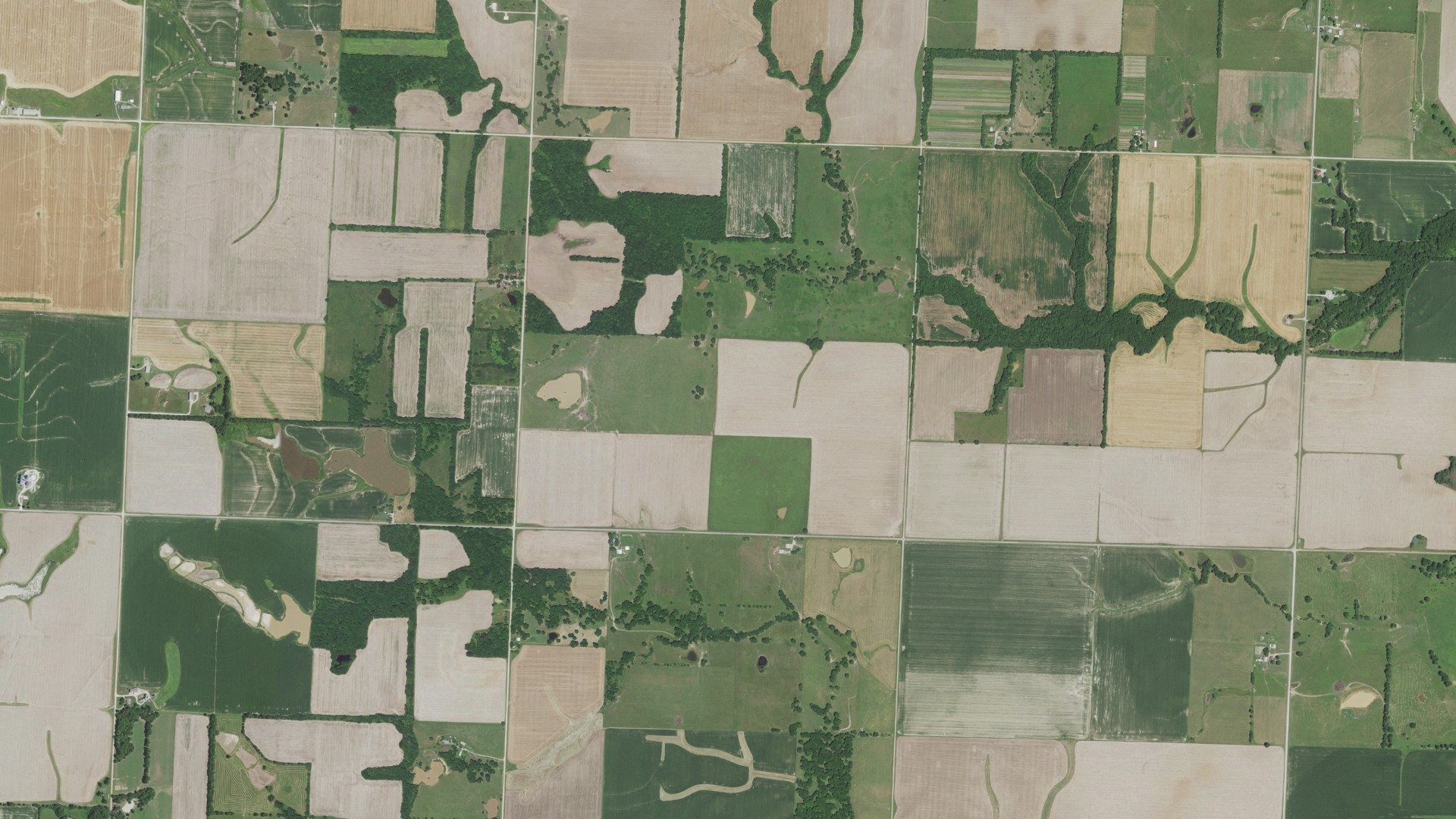 Aerial view of land around Lake, Missouri