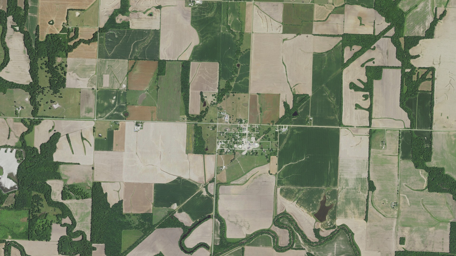 Aerial view of land around Metz, Missouri