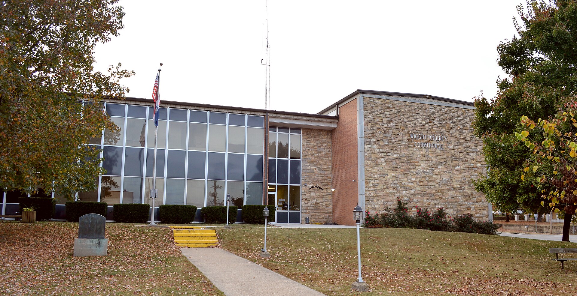 Wright County, Missouri, courthouse in Hartville