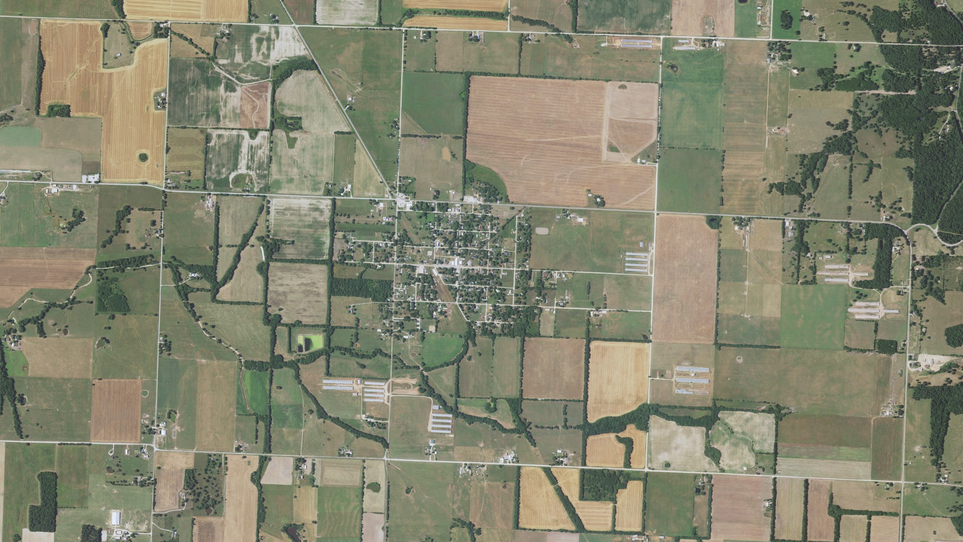 Natural-color aerial photograph of land around Fairview, Missouri