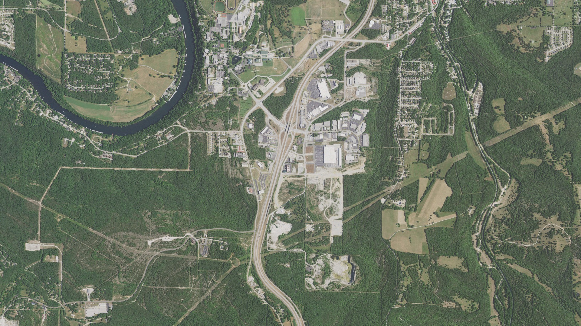 Natural-color aerial photograph of land around Hollister, Missouri