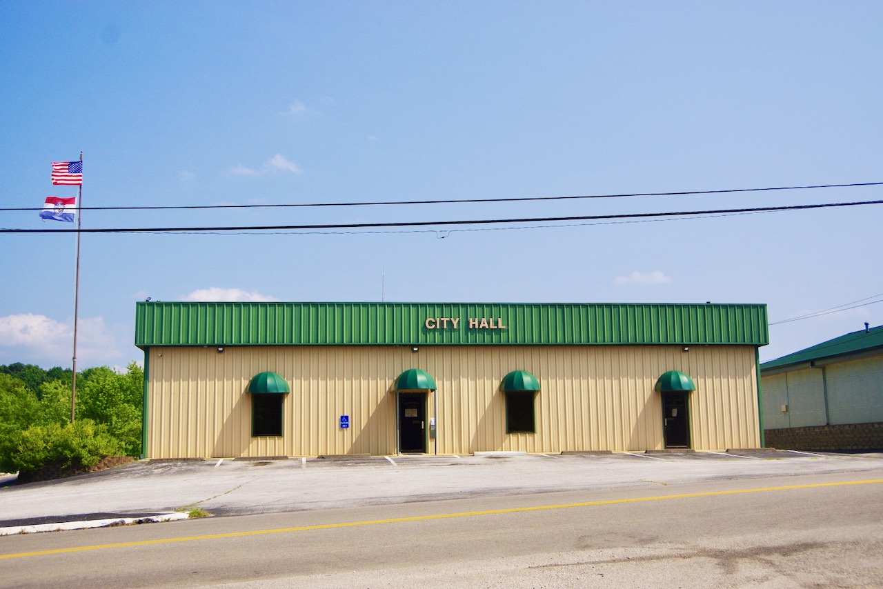 City Hall in Mansfield, Missouri, United States