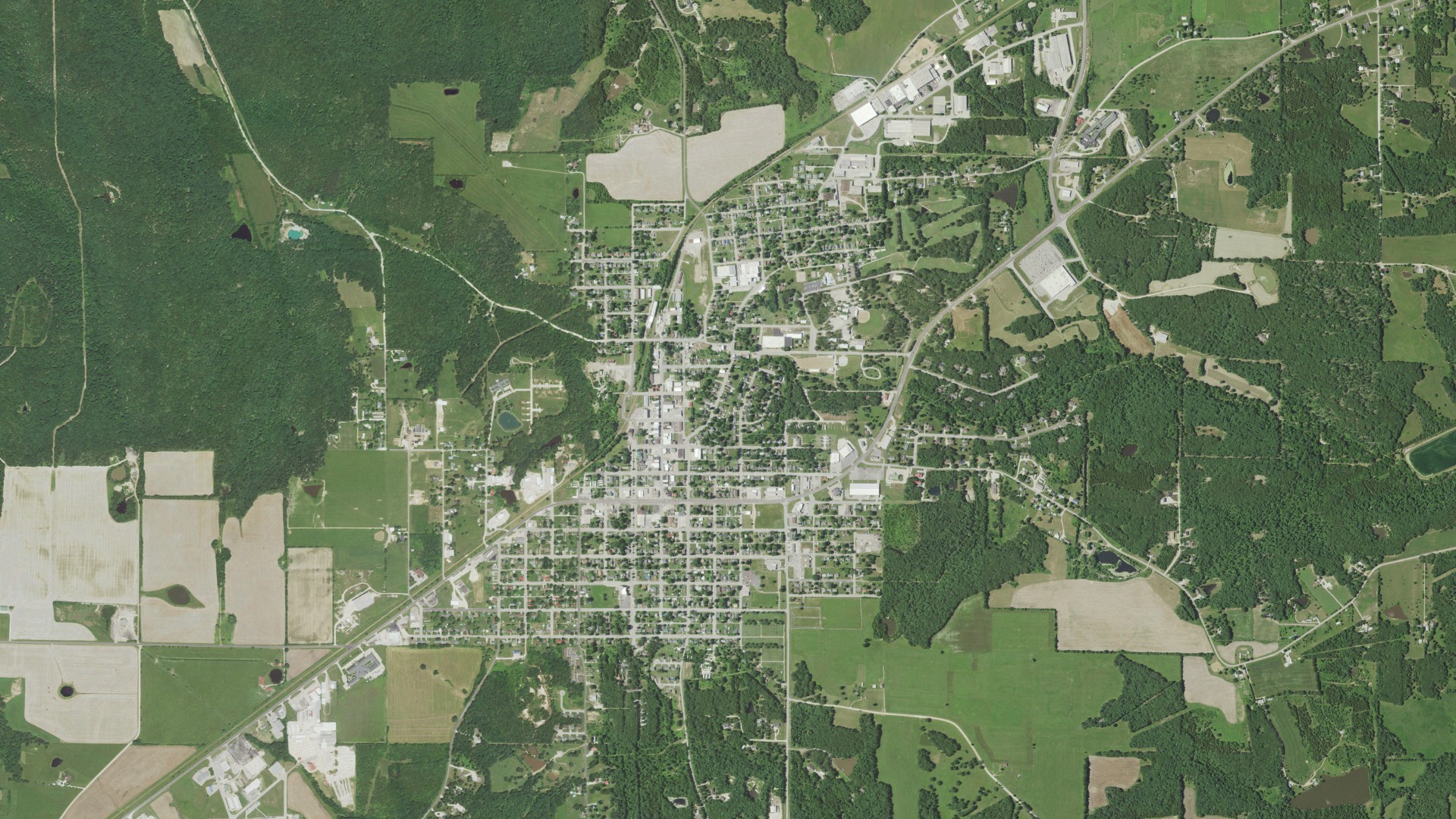 Natural-color aerial photograph of land around Owensville, Missouri