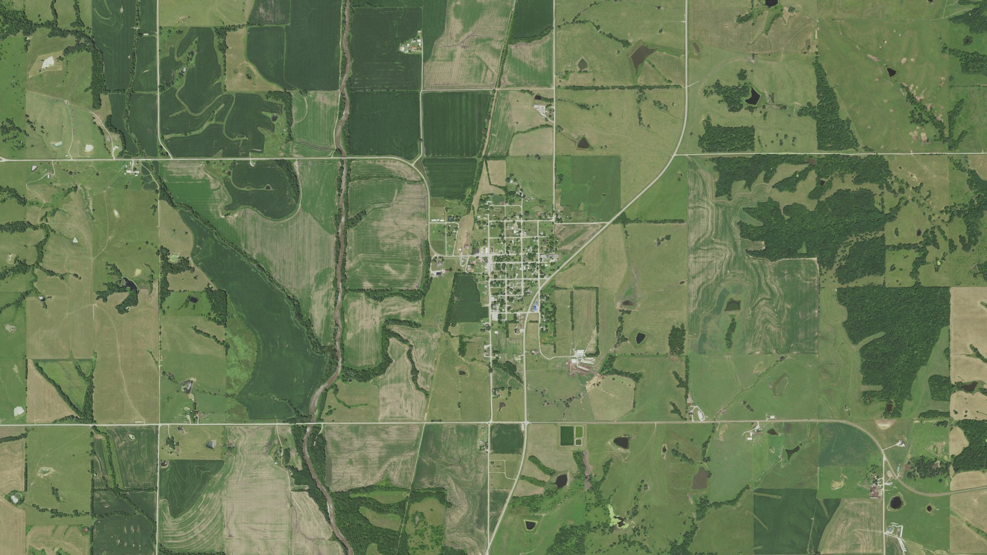 Natural-color aerial photograph of land around Parnell, Missouri