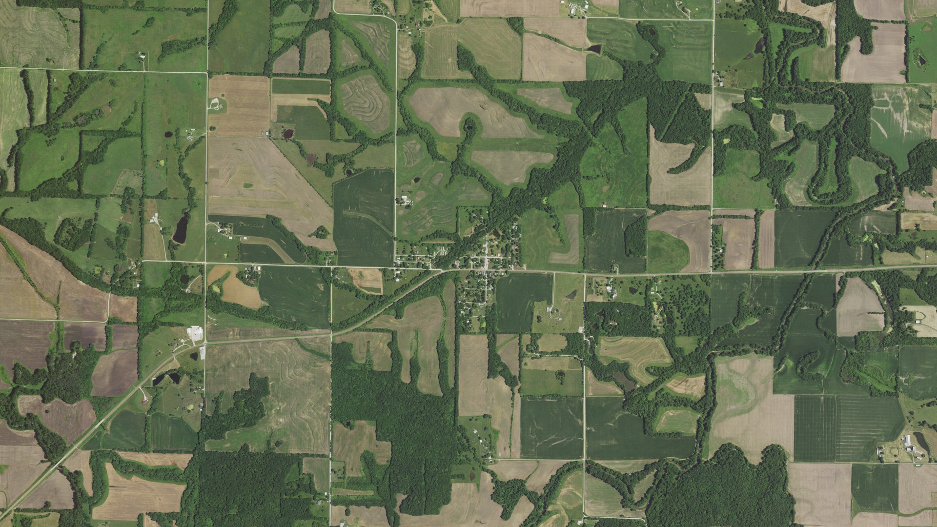 Natural-color aerial photograph of land around Weatherby, Missouri