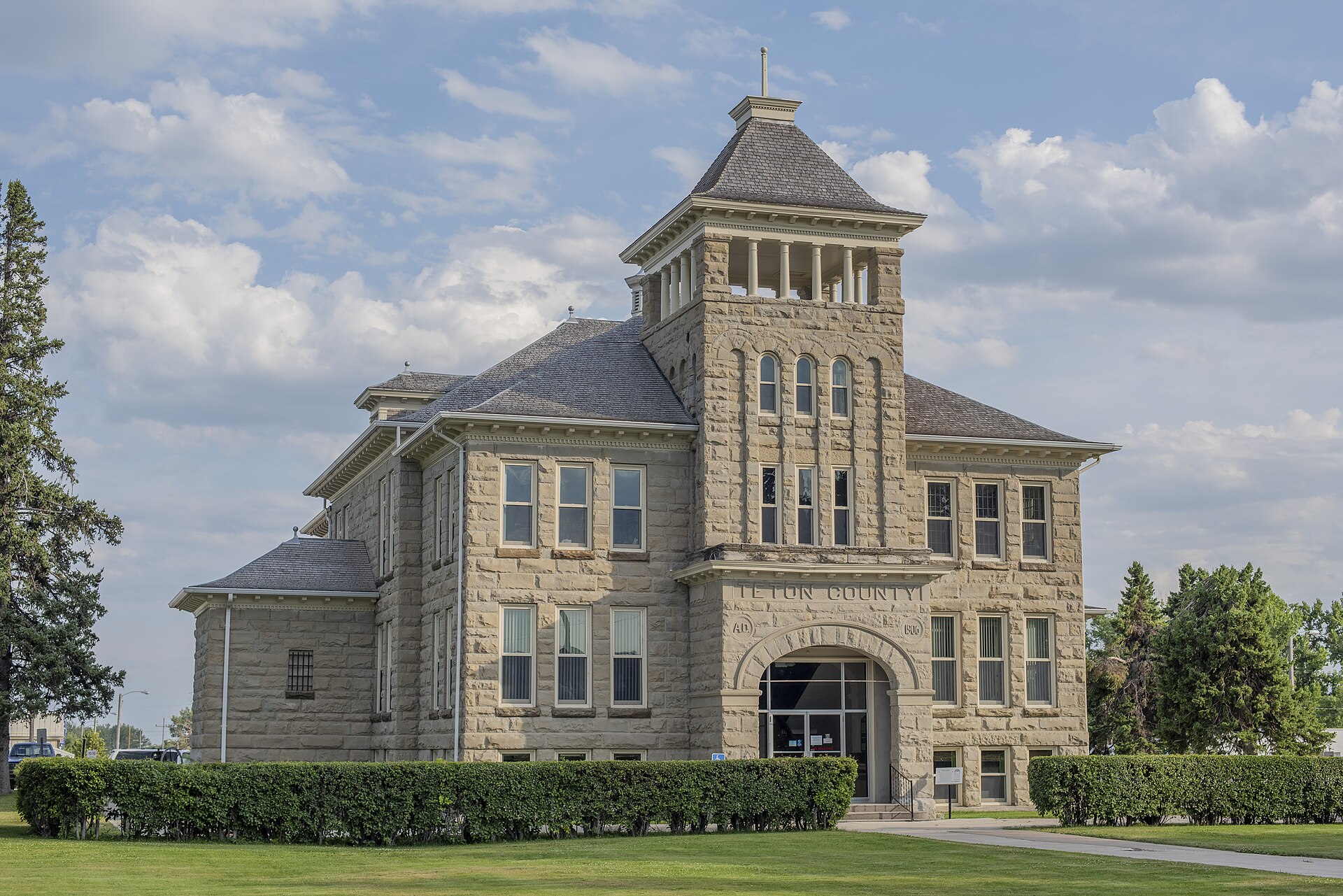 Photograph of the Teton County Courthouse in Choteau Montana. Image taken in July 2020.