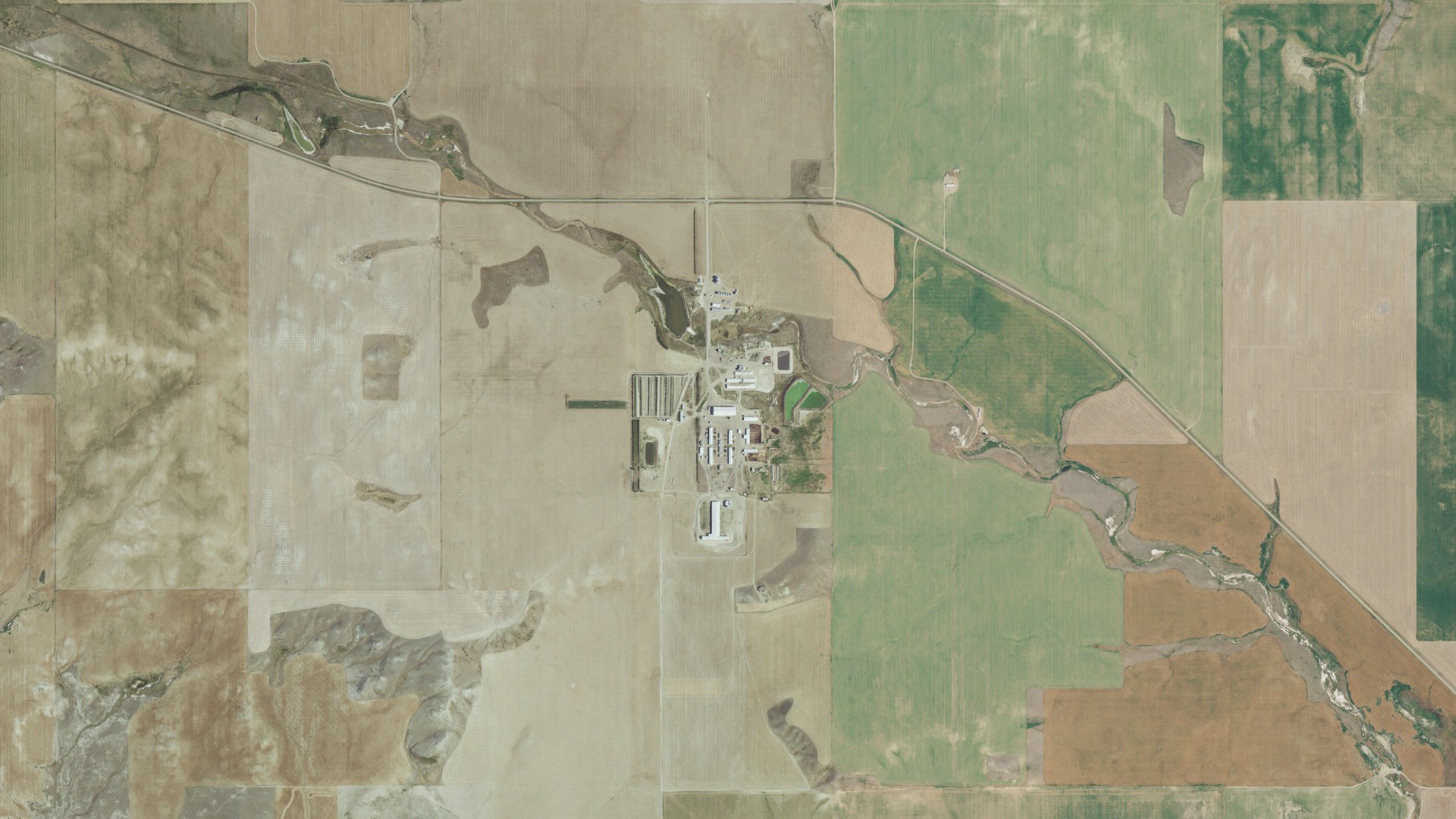 Natural-color aerial photograph of land around Glendale Colony, Montana