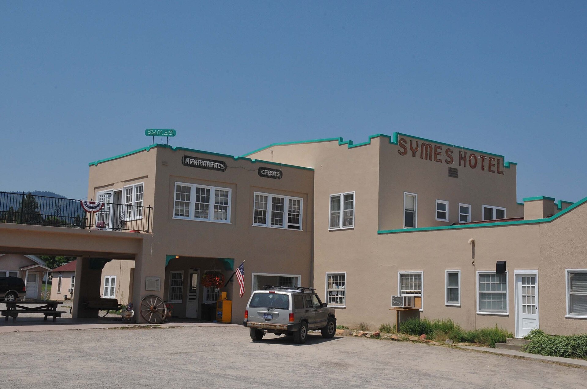 THE AREA HAS BEEN KNOWN BY INDIANS FOR A LONG TIME FOR ITS MINERAL WATERS; FRED SYMES BUILT A MISSION STYLE HOTEL IN 1929 WHICH FLOURISHED UNTIL THE 1950’S WHEN SPAS IN MONTANA DECLINED. — Hot Springs, Montana