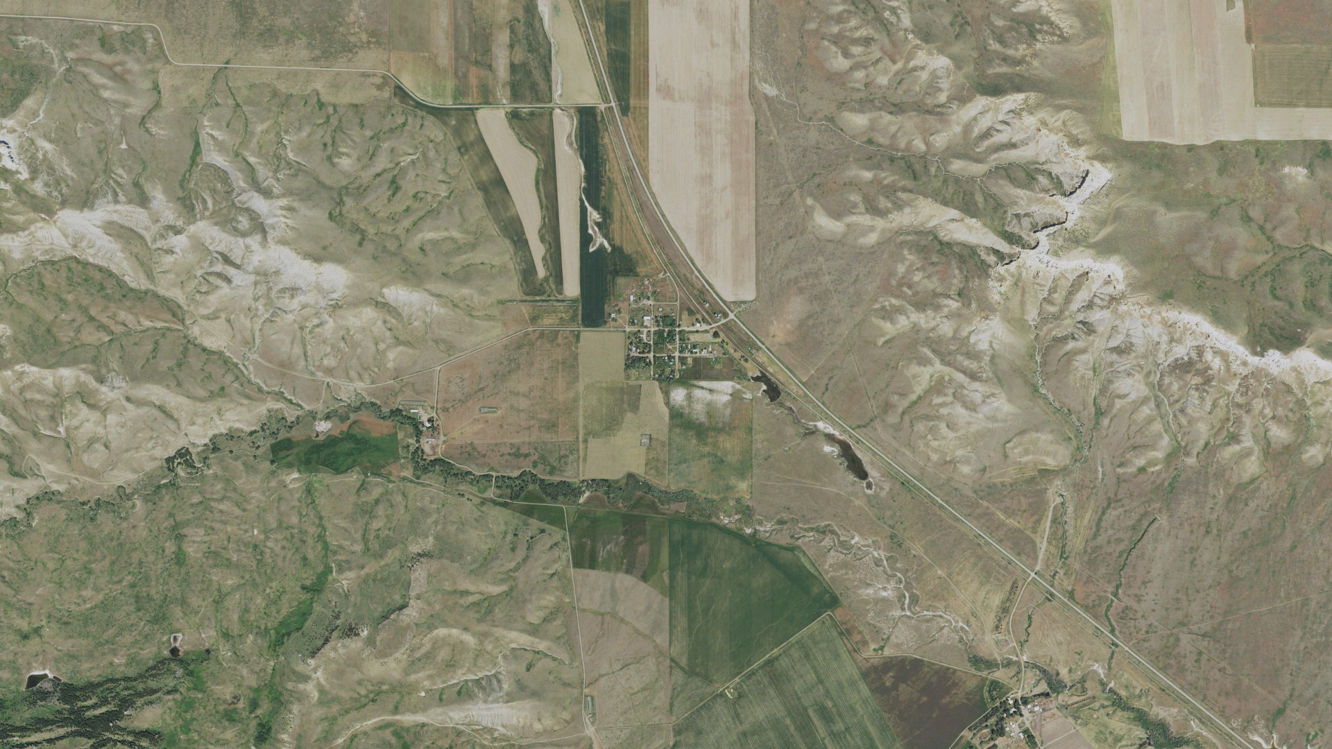 Natural-color aerial photograph of land around Square Butte, Montana