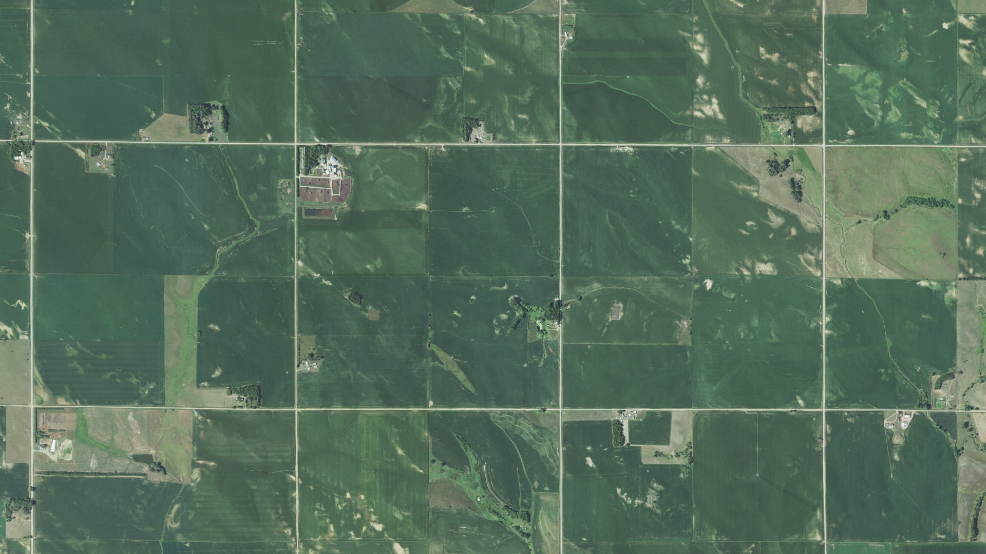Natural-color aerial photograph of land around Clark, Nebraska