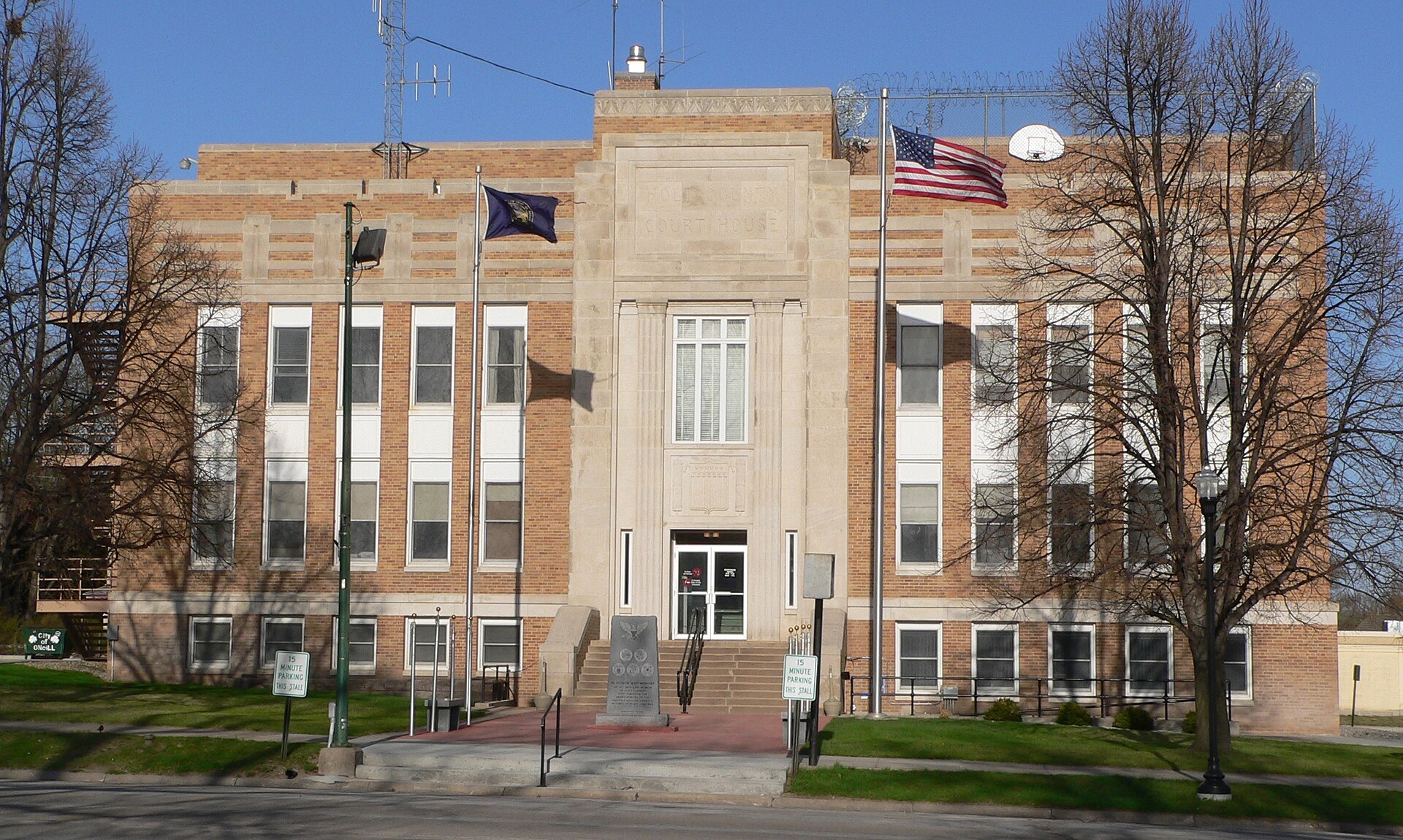 Holt County Courthouse in O'Neill, Nebraska; seen from the west. The Art Deco building was constructed in 1936, and is listed in the National Register of Historic Places.