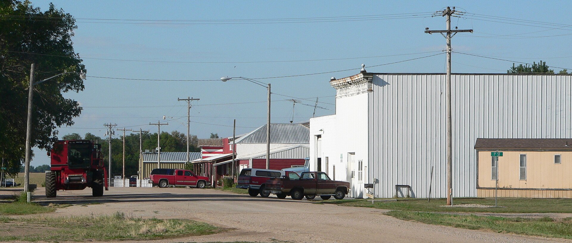 Cornlea, Nebraska: Elm Street, looking north from about 1st Street.