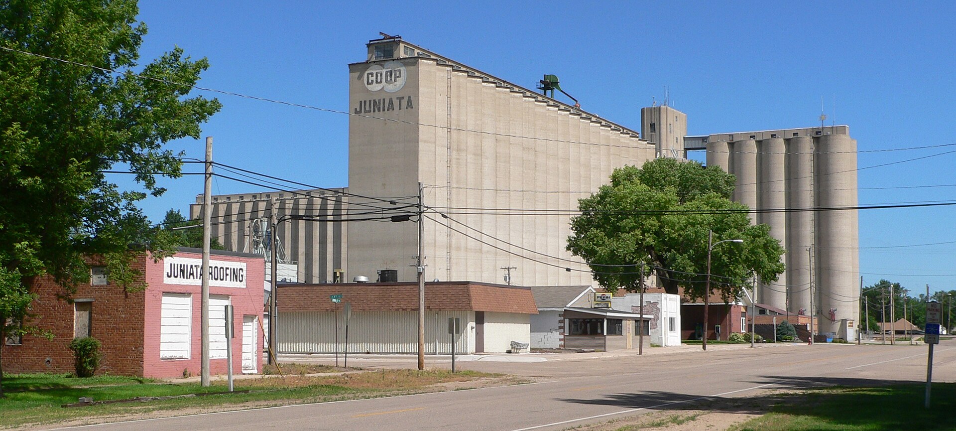 Downtown Juniata, Nebraska: west side of Juniata Avenue.
