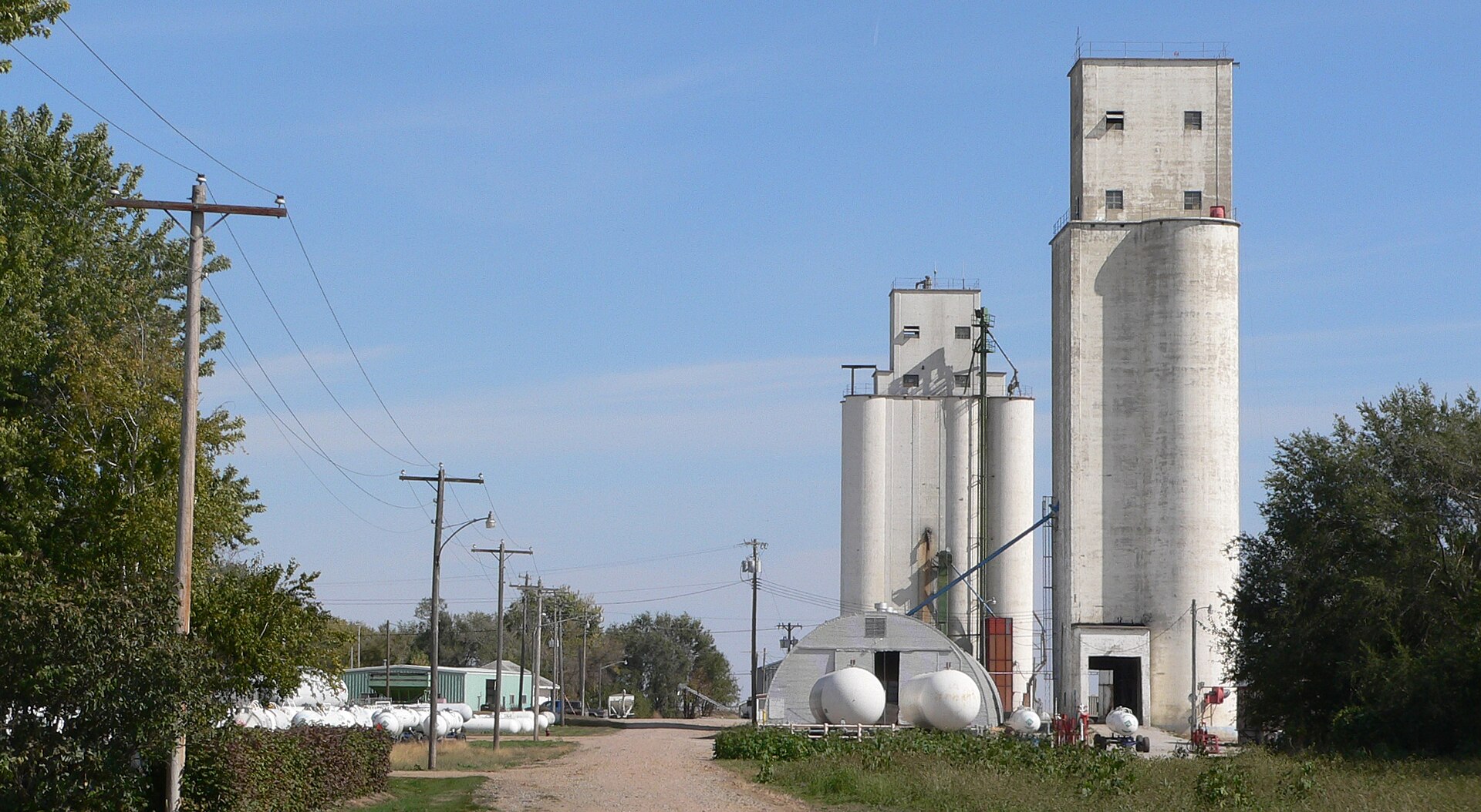 Grain elevators in Ong, Nebraska; seen from the west.