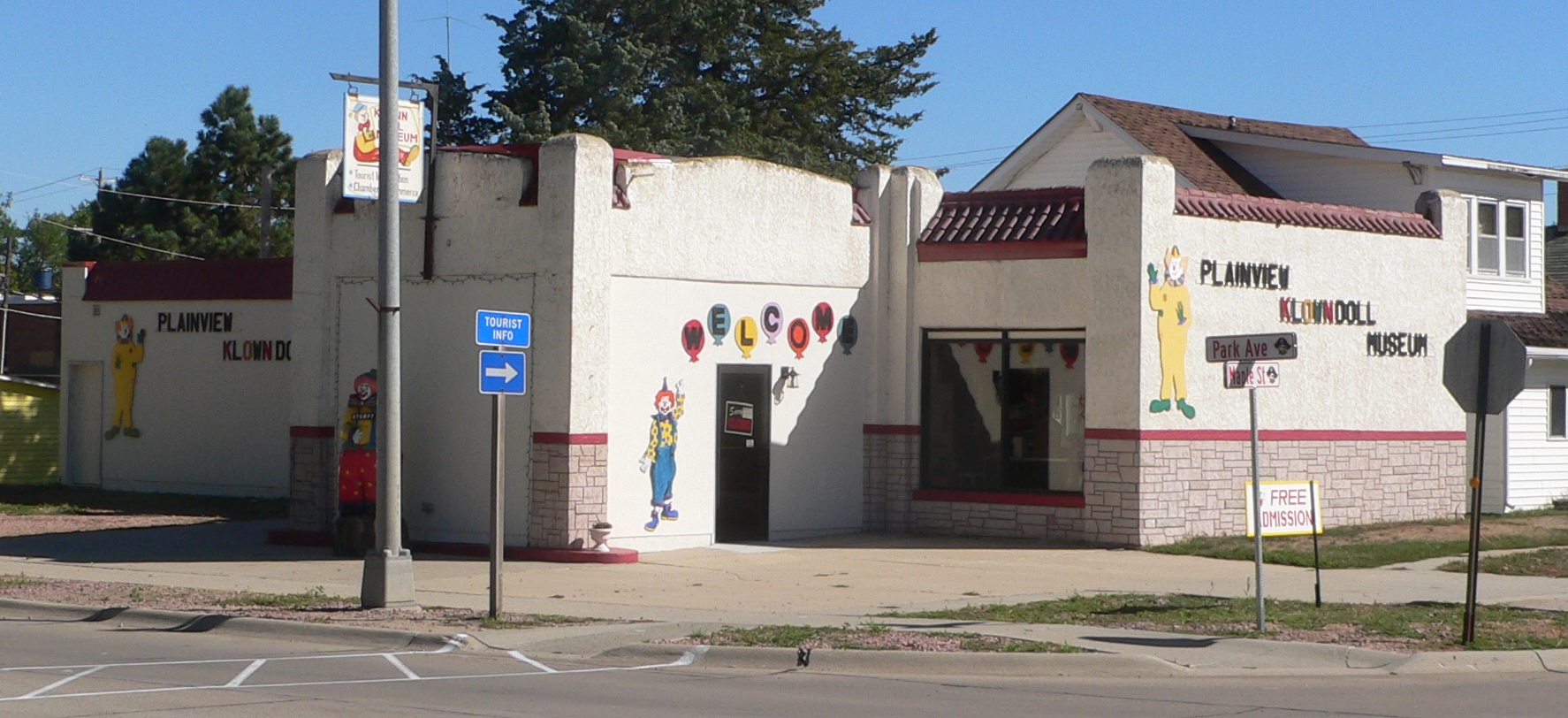 Plainview Klown Doll Museum, located at southeast corner of Park Avenue (U.S. Highway 20) and Maple Street in Plainview, Nebraska.