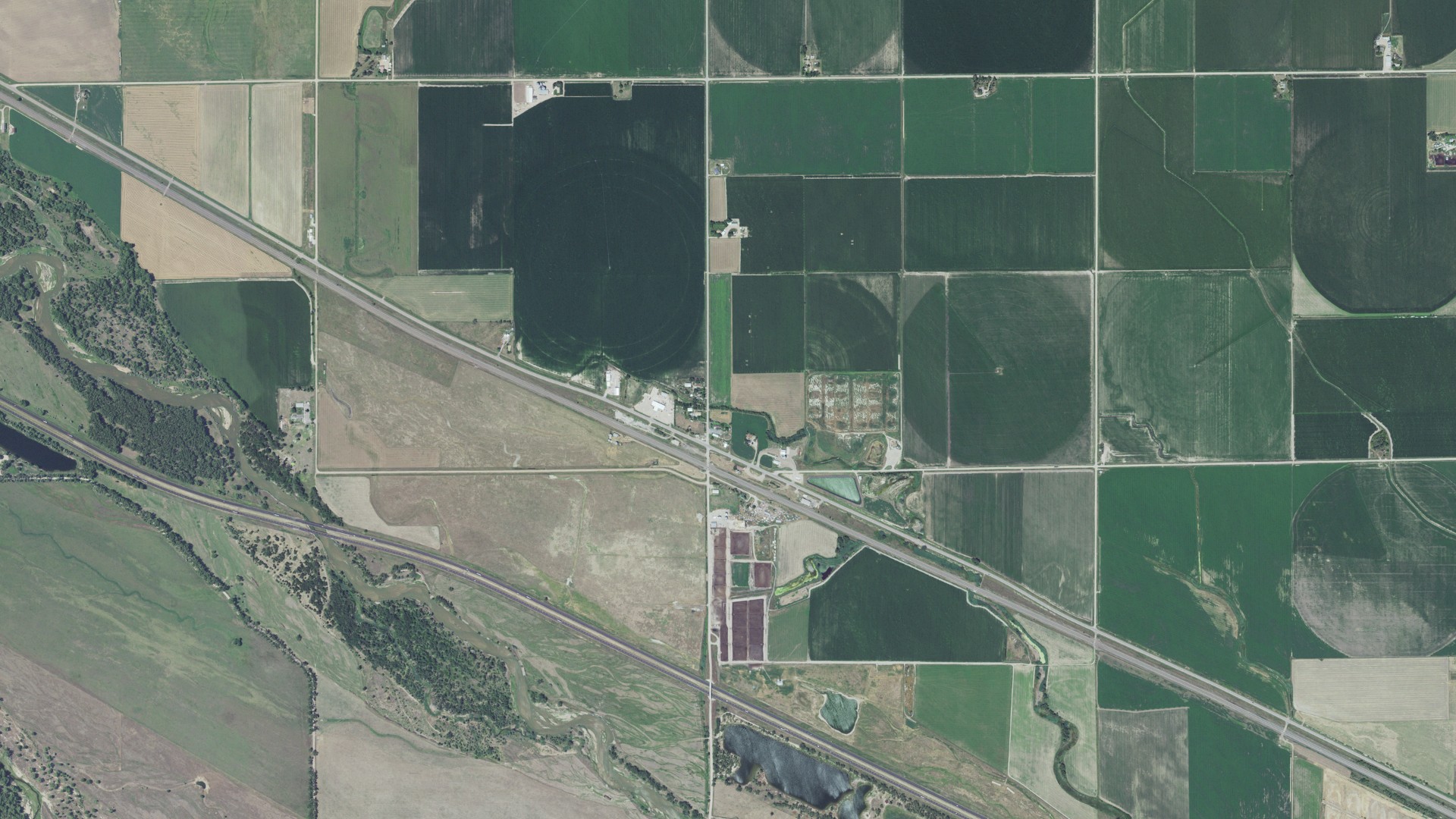 Natural-color aerial photograph of land around Willow Island, Nebraska