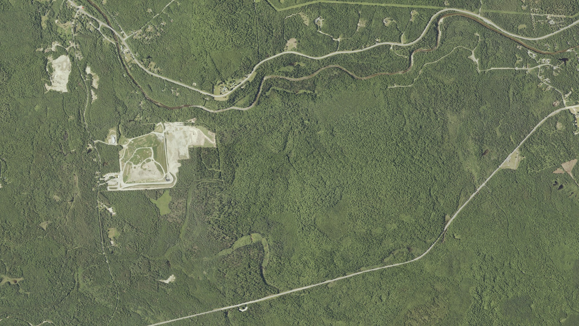 Natural-color aerial photograph of land around Bethlehem, New Hampshire