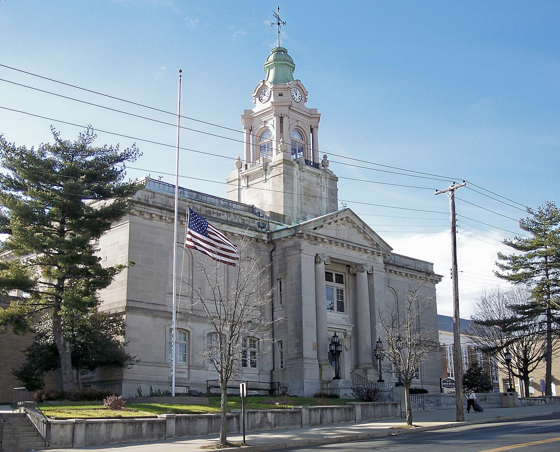 The Cumberland County Courthouse in w:Bridgeton, New Jersey