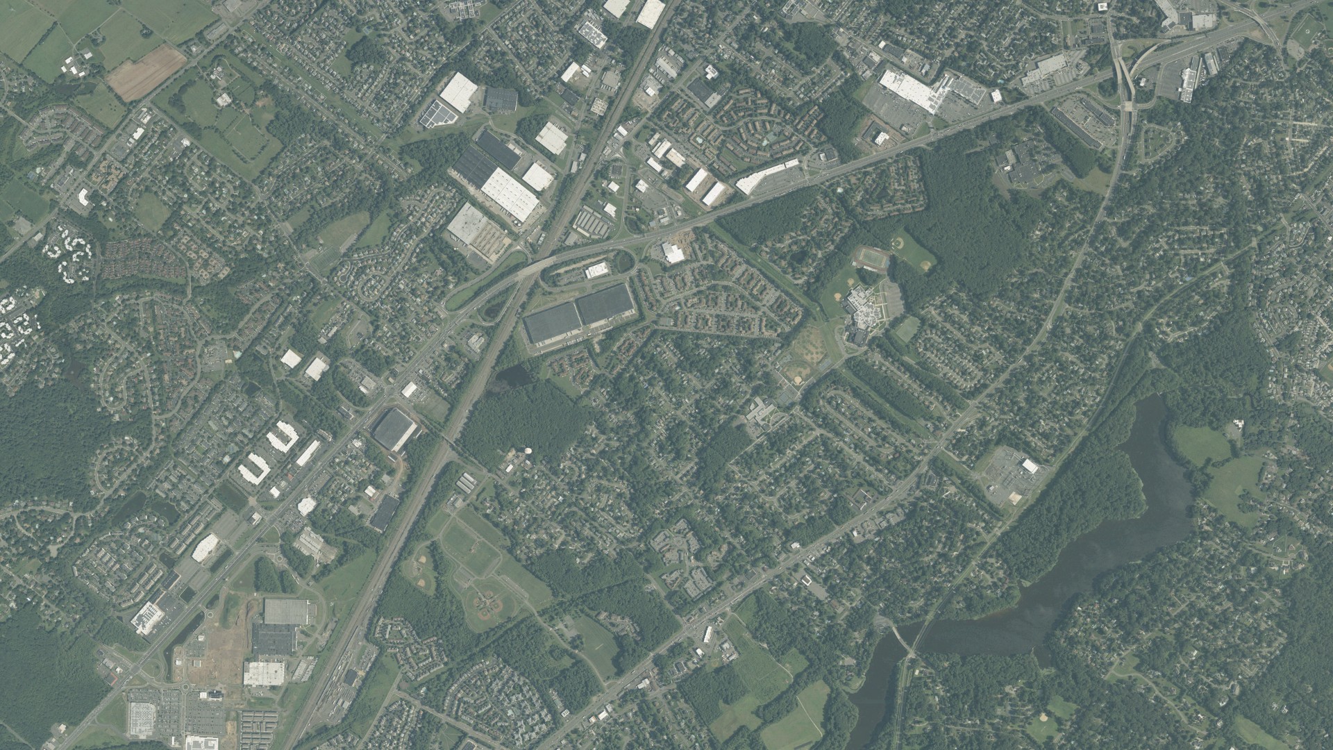 Natural-color aerial photograph of land around North Brunswick, New Jersey