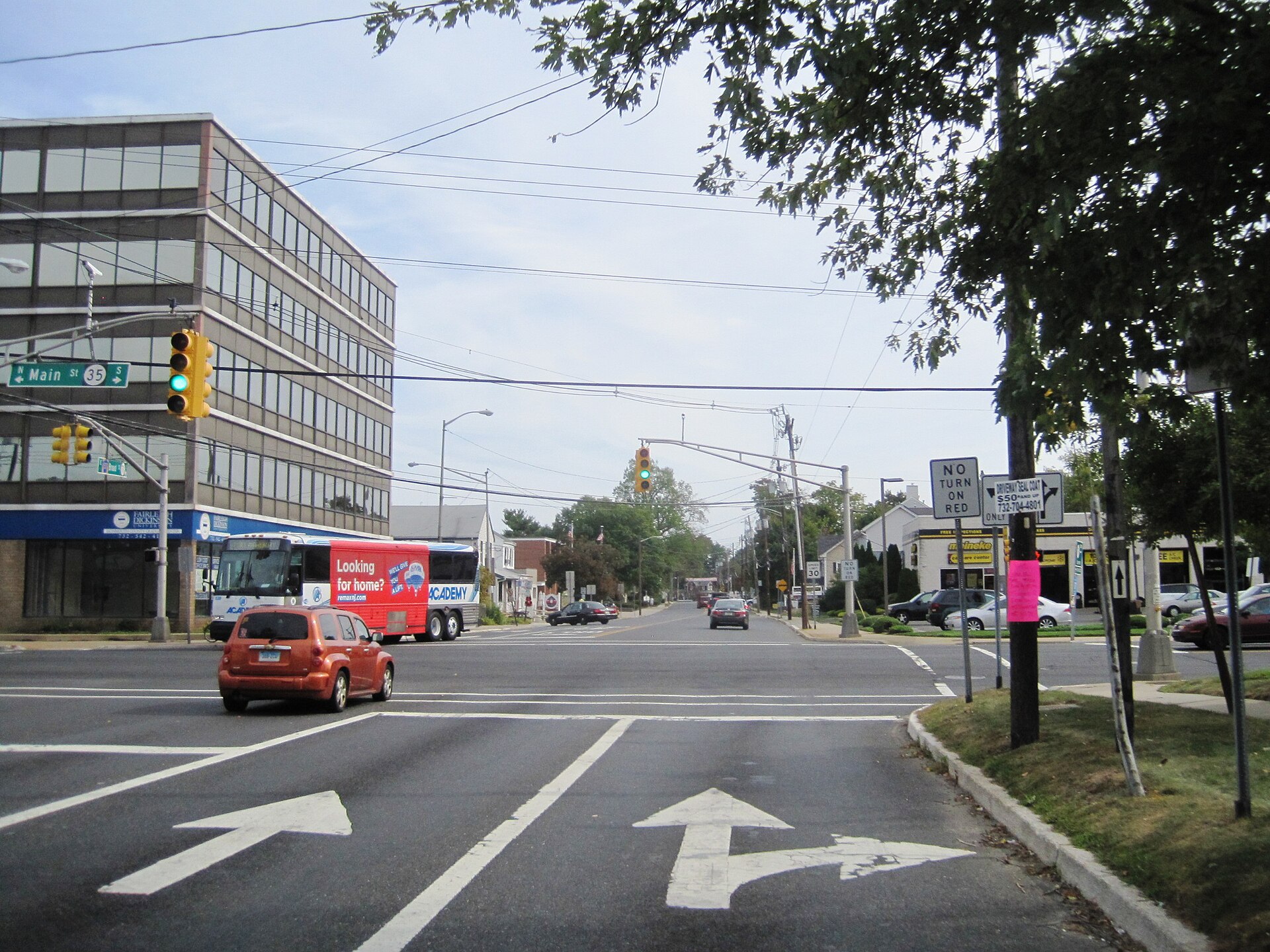 Photo of the center of Eatontown, New Jersey. It was taken along eastbound Broad Street (New Jersey Route 71/County Route 537 ahead of the intersection) at Main Street (Route 35).