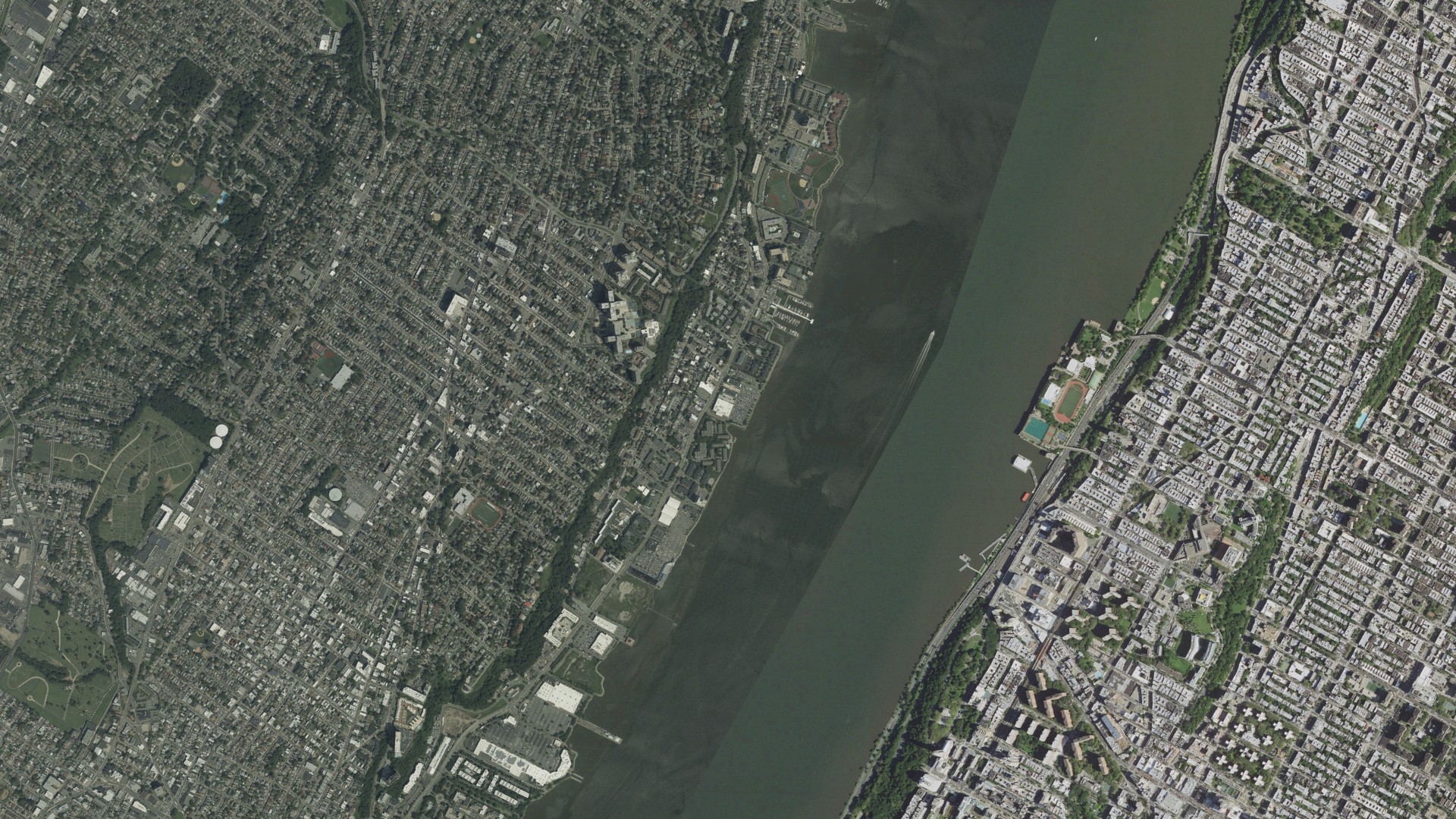 Natural-color aerial photograph of land around Edgewater, New Jersey