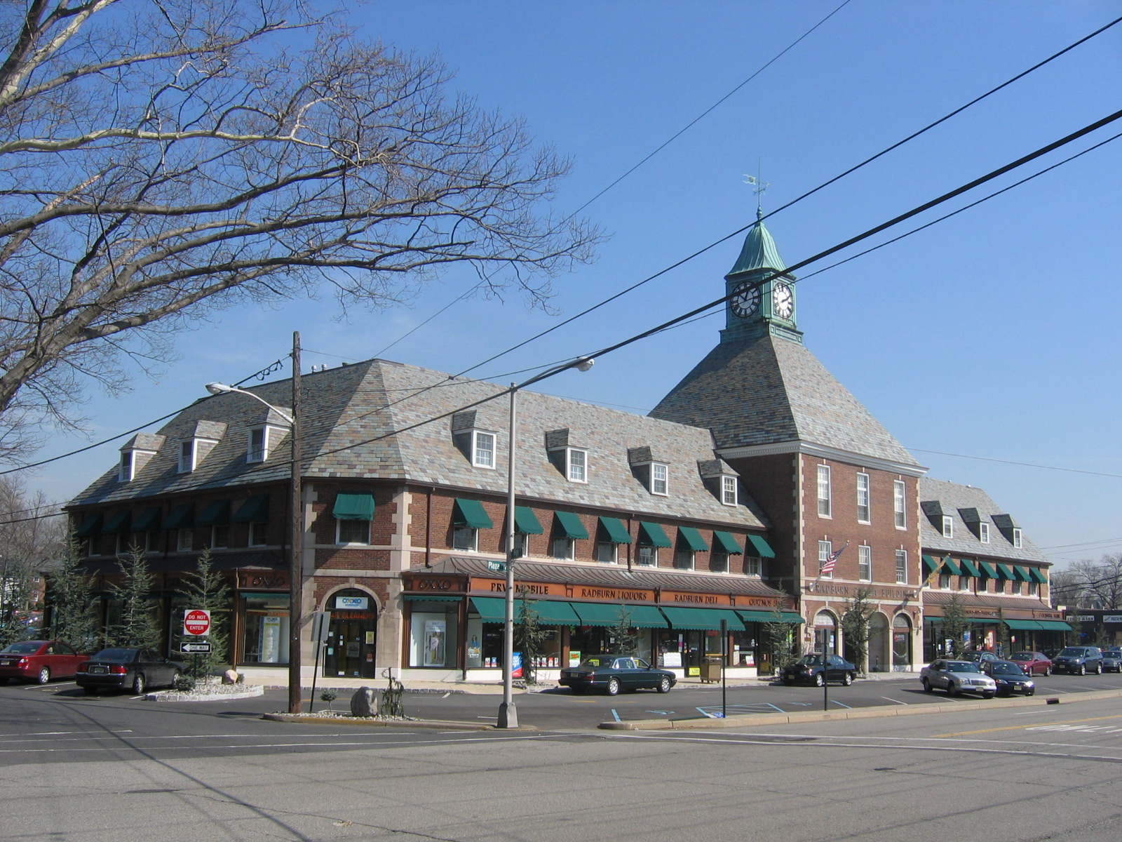 Radburn shopping center (Radburn Plaza Building?), near Radburn station, Fair Lawn, New Jersey.