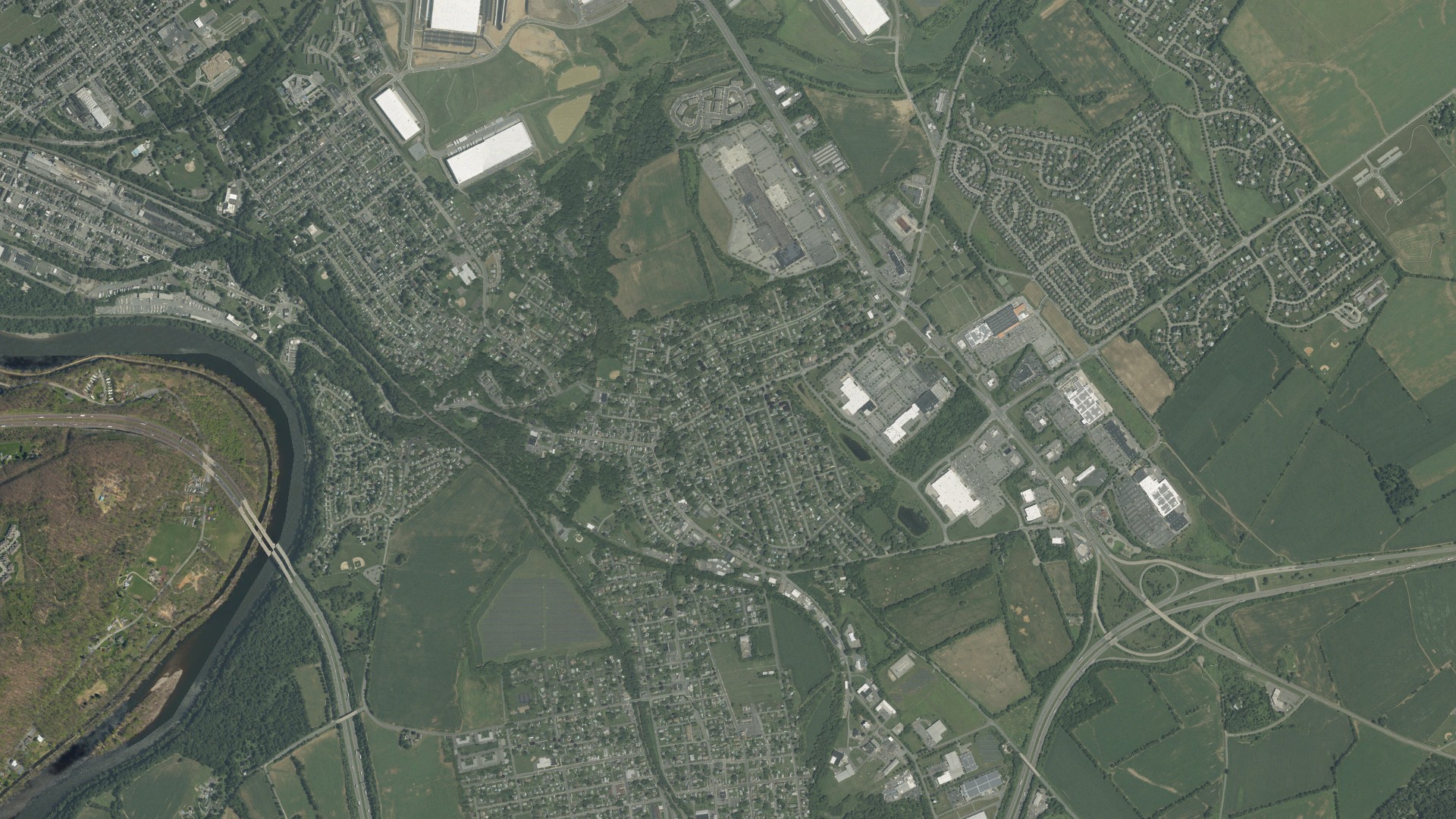 Natural-color aerial photograph of land around Upper Pohatcong, New Jersey