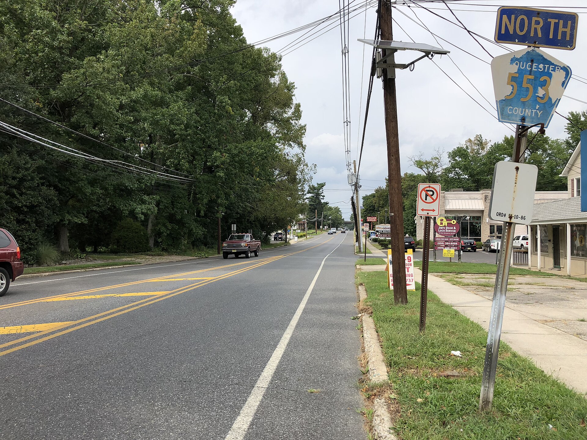 View north along Gloucester County Route 553 (Woodbury-Glassboro Road) just north of Gloucester County Route 652 (Elm Avenue) in Woodbury Heights, Gloucester County, New Jersey