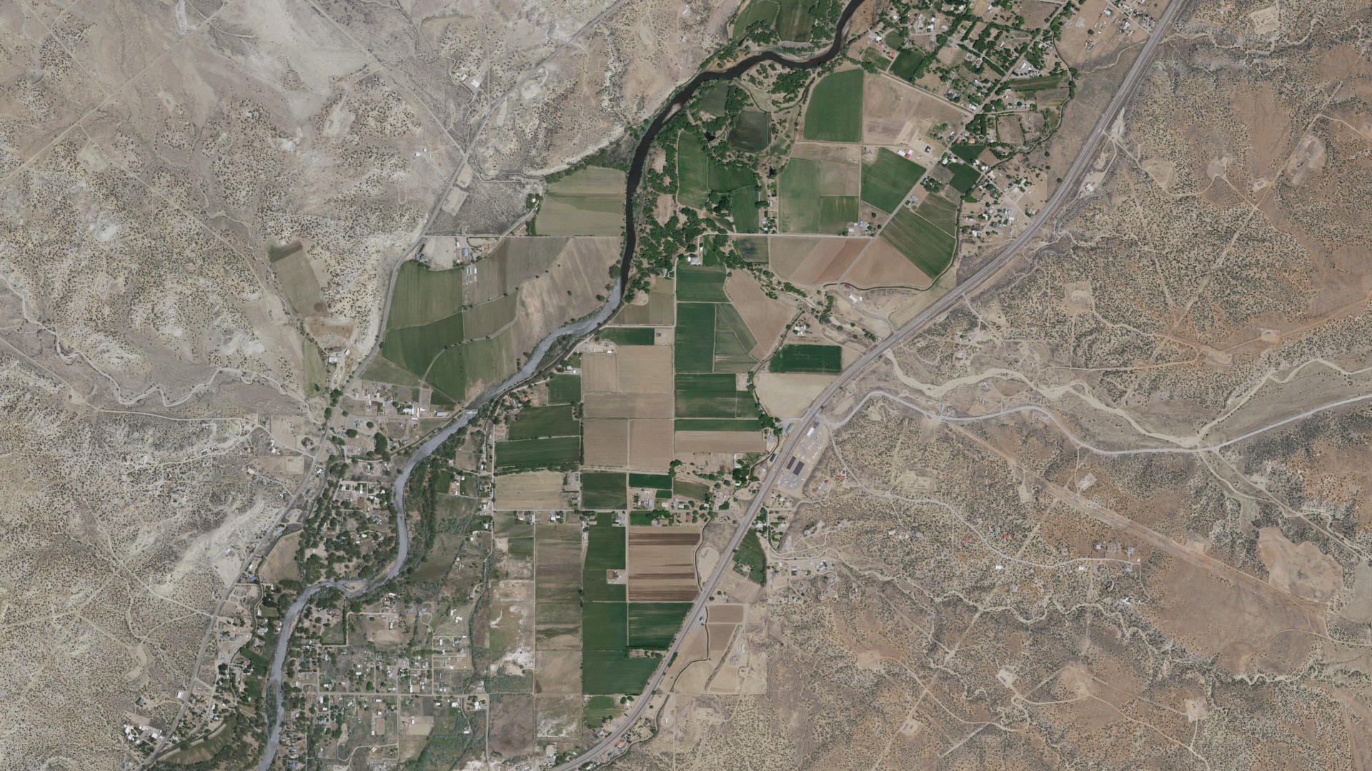 Natural-color aerial photograph of land around Center Point, New Mexico