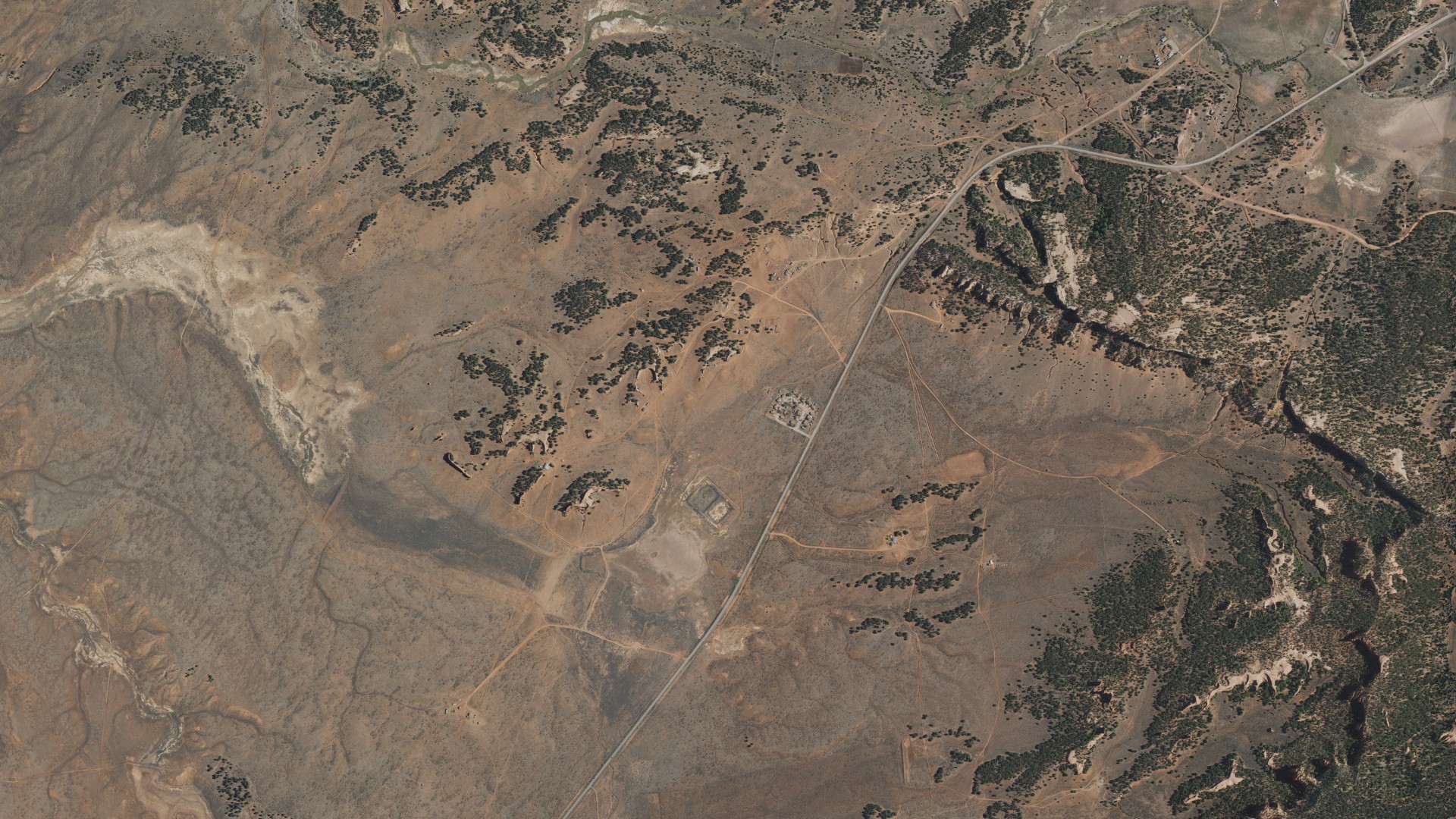 Natural-color aerial photograph of land around Crystal, New Mexico