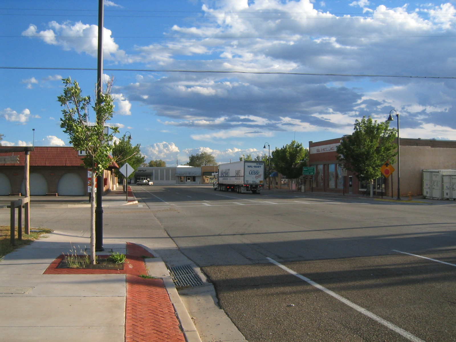Fort Sumner, New Mexico. Looking south on 4th Street (U.S. Route 84) towards Sumner Avenue (U.S. Route 60)