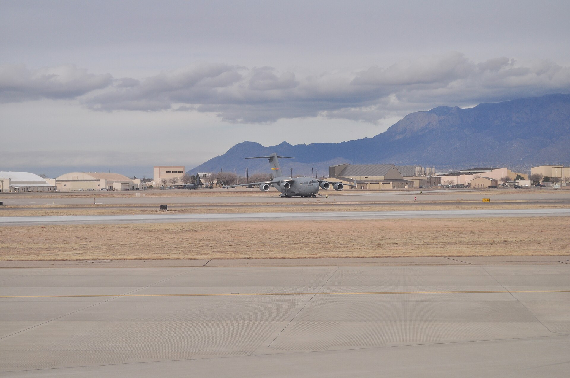 Boeing C-17 Globemaster III (05-5141) at Kirtland Air Force Base, Albuquerque, New Mexico, U.S. — Kirtland AFB, New Mexico