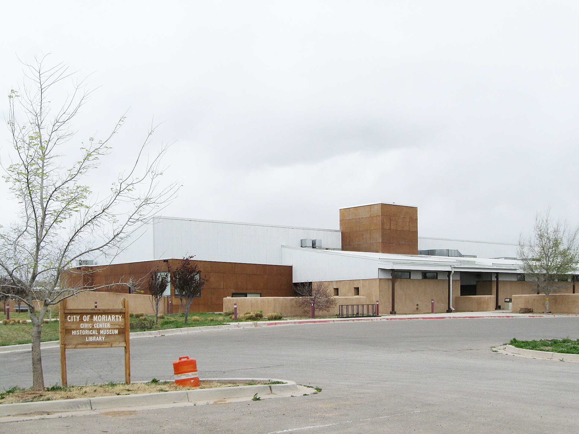 Civic Center in Moriarty, New Mexico; houses the public library and a history museum.