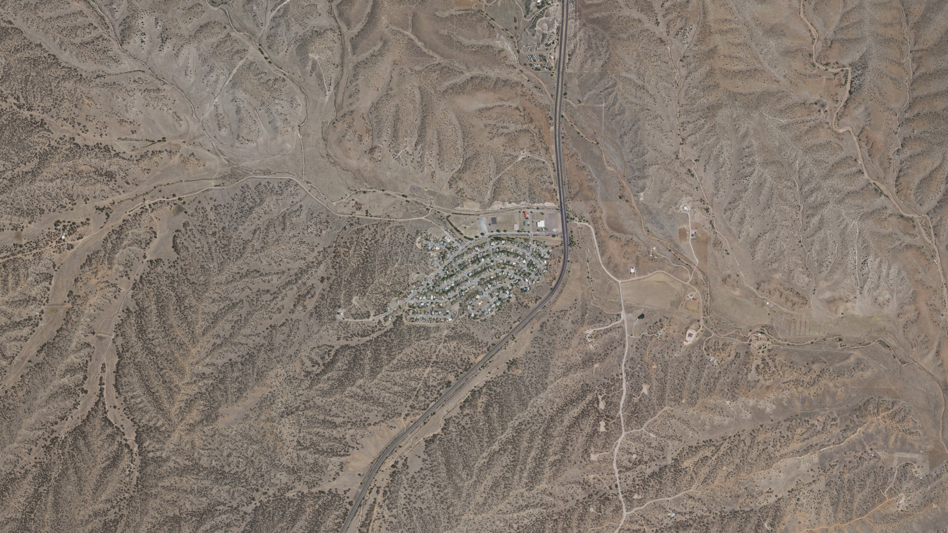 Natural-color aerial photograph of land around Tyrone, New Mexico