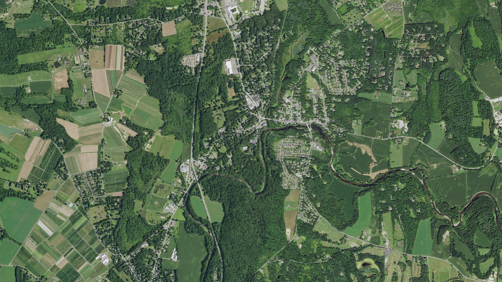 Natural-color aerial photograph of land around Kinderhook, New York