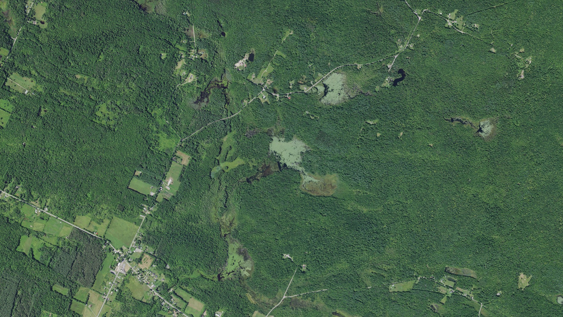 Natural-color aerial photograph of land around Oppenheim, New York