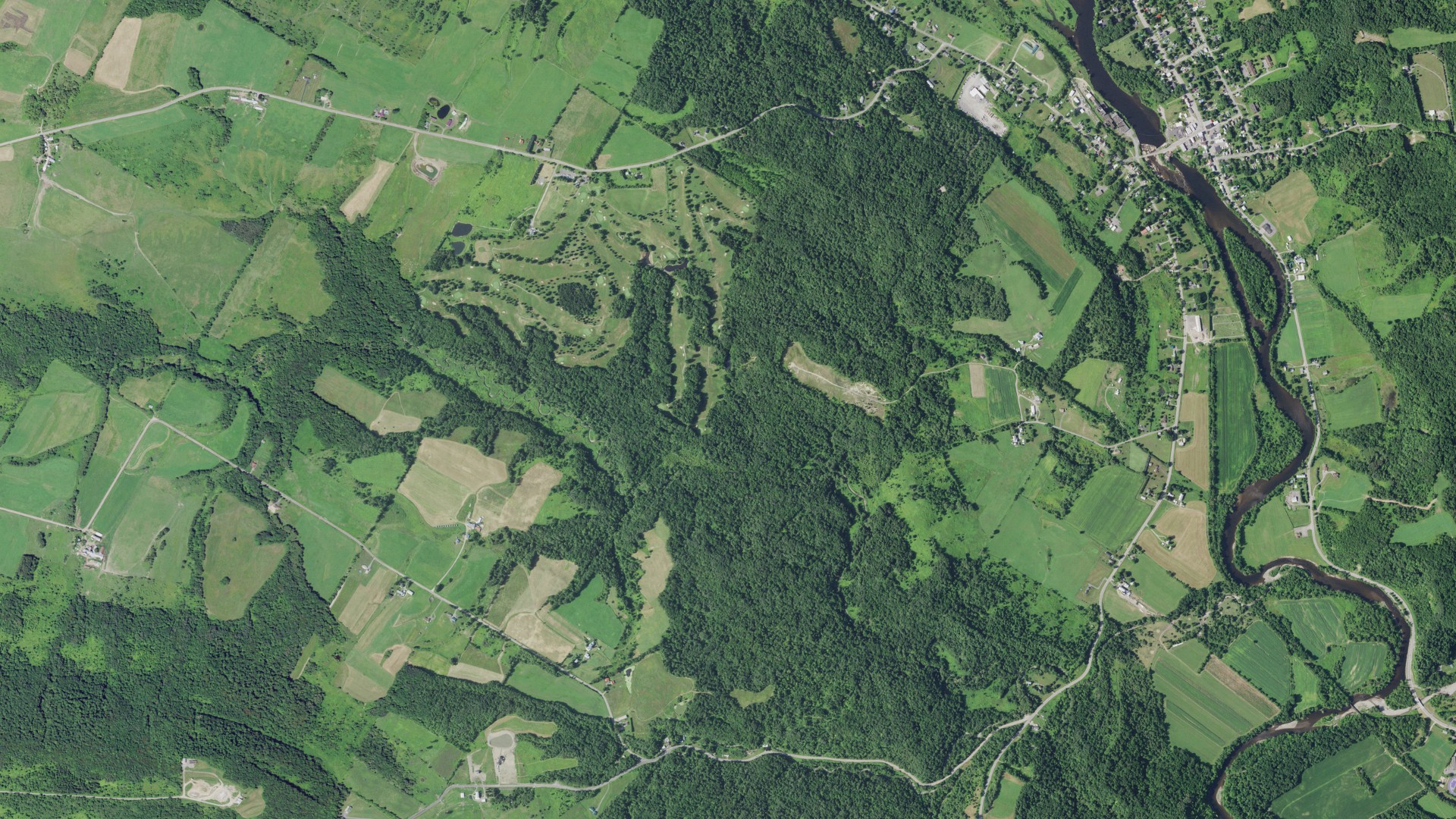 Natural-color aerial photograph of land around Newport, New York