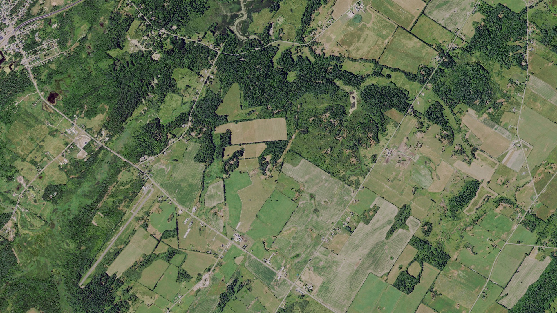 Natural-color aerial photograph of land around Alexandria, New York