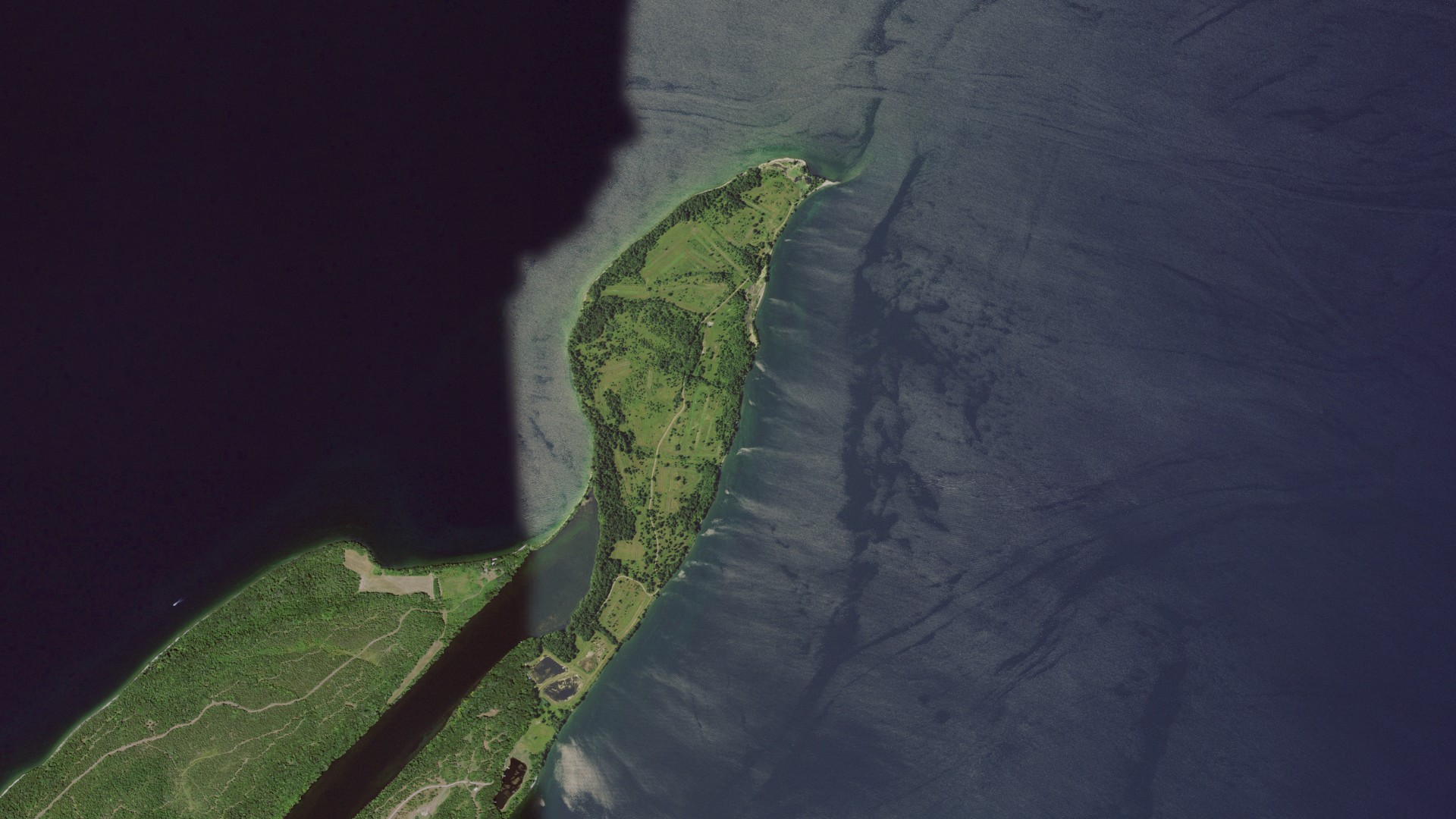 Natural-color aerial photograph of land around Hounsfield, New York