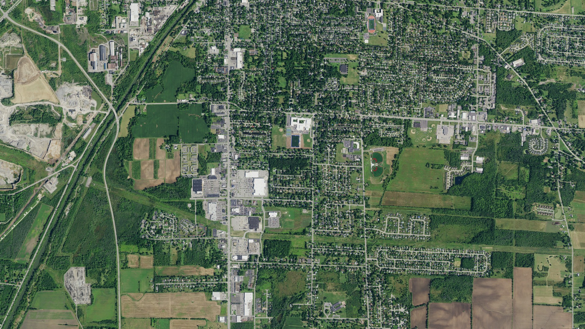 Natural-color aerial photograph of land around Lockport, New York