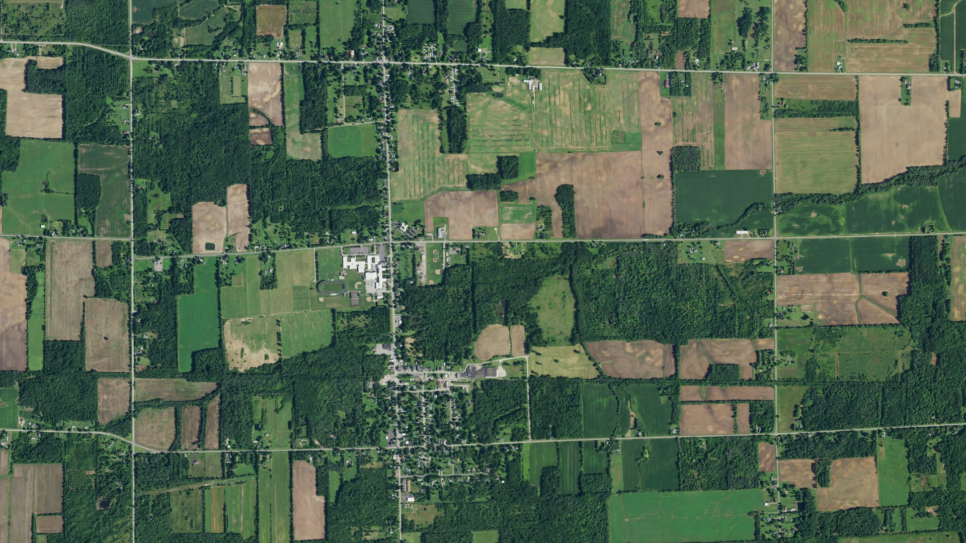 Natural-color aerial photograph of land around Somerset, New York