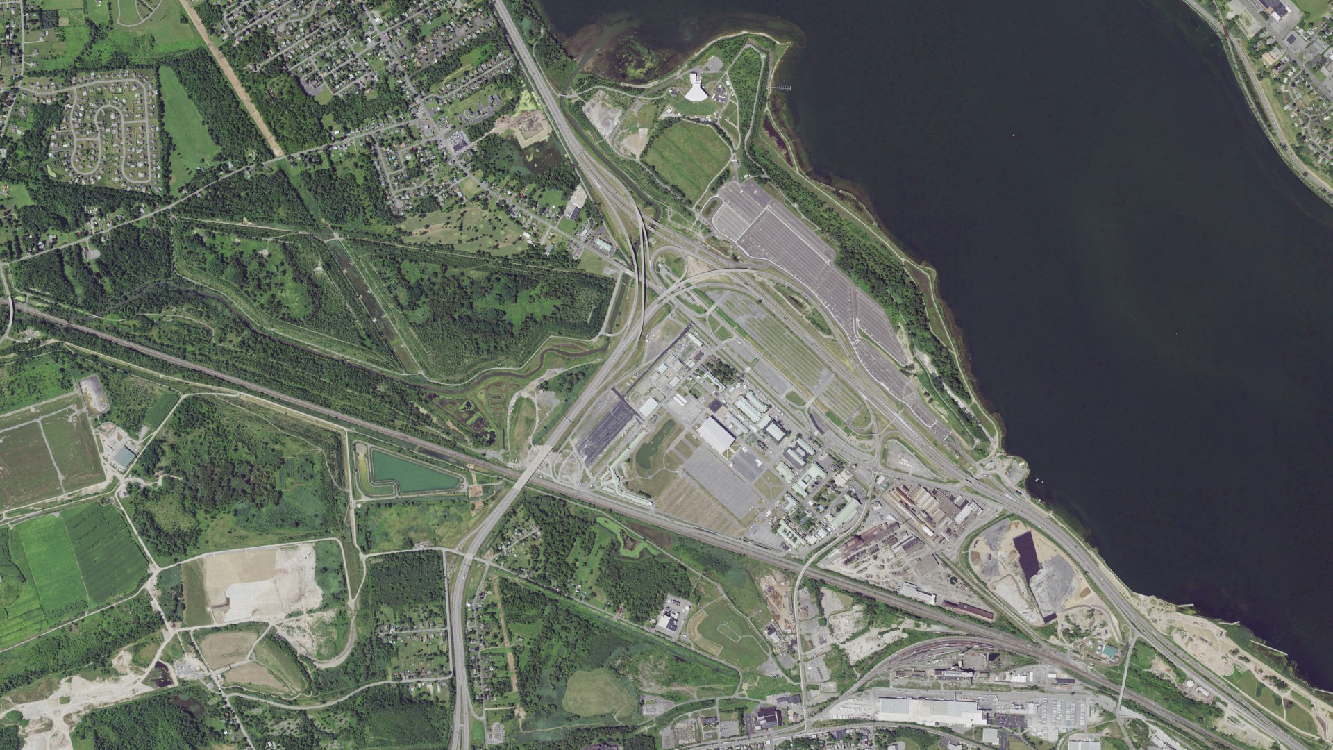 Natural-color aerial photograph of land around Geddes, New York